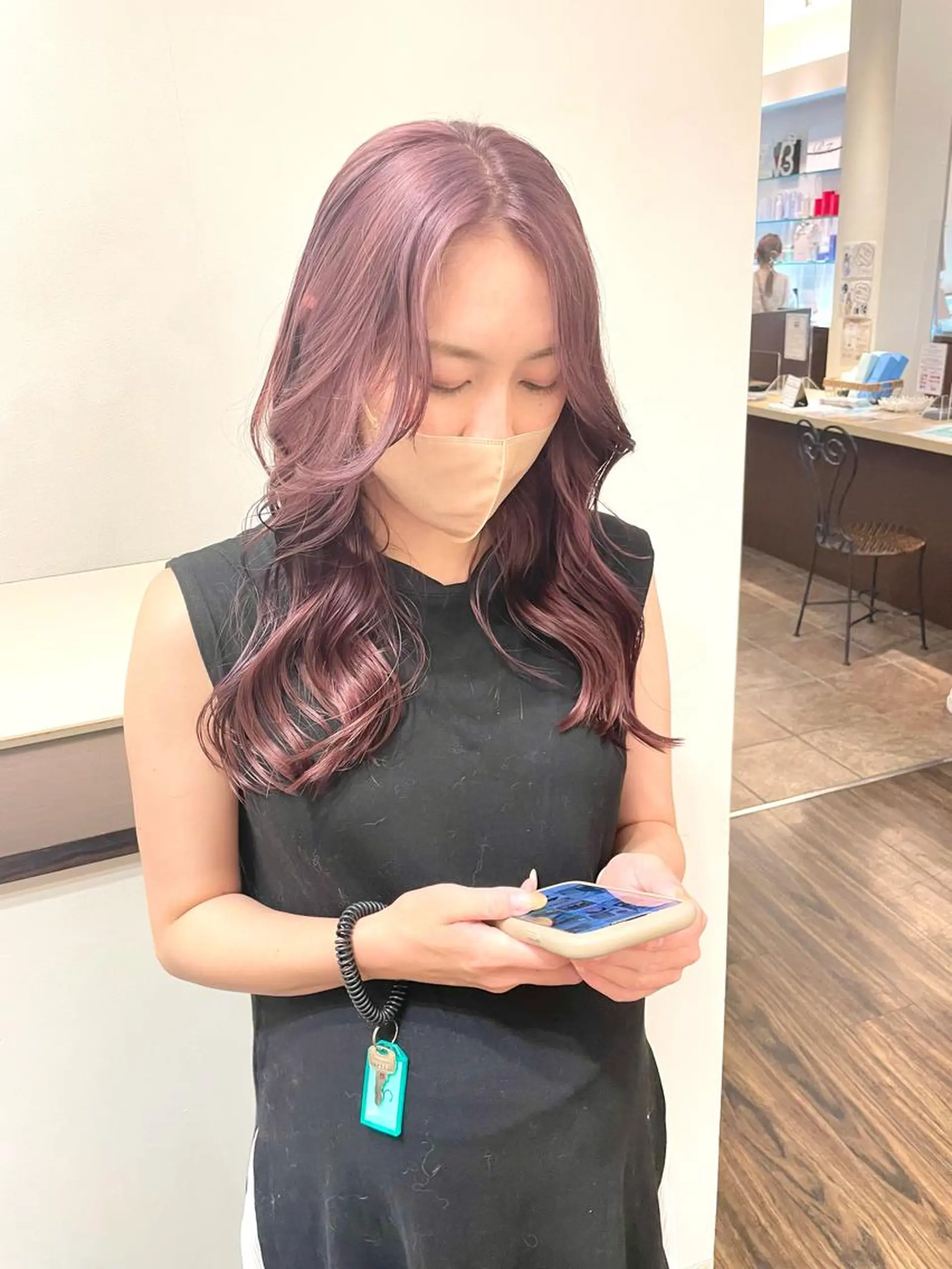 セミロング カラー グレージュ ピンクカラー ヘアカラー トリートメント ダメージレスブリーチ HIROSHIのヘアスタイル