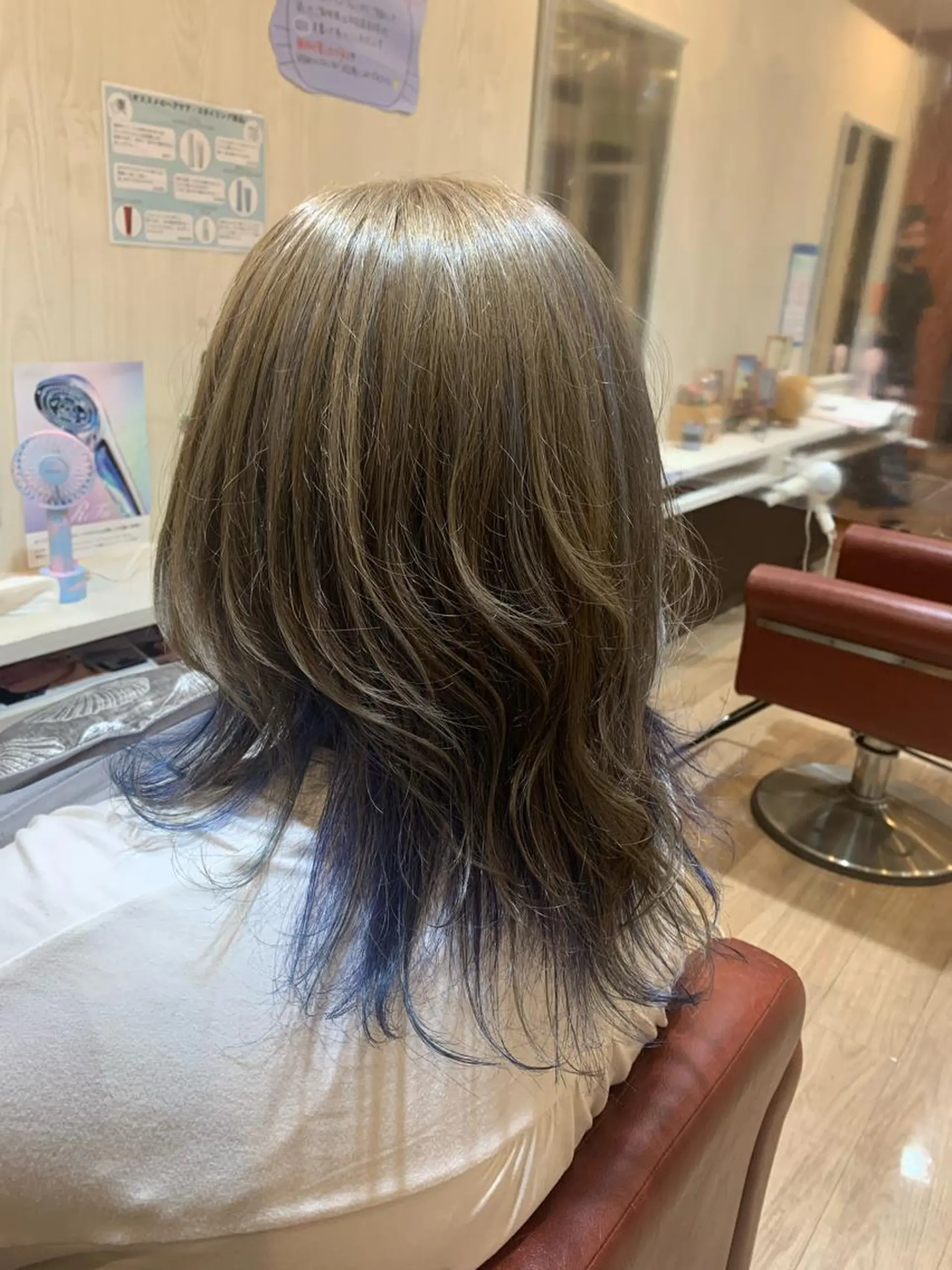 セミロング カラー アッシュ ベージュカラー ブルーカラー hair & spa Nalu所属・hair & spa Naluのヘアスタイル