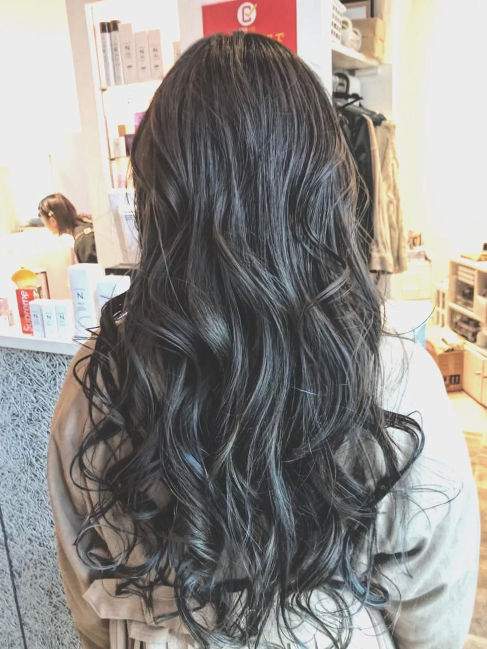 セミロング アッシュ カット ヘアカラー トリートメント 所渉/韓国レイヤー /ウルフカットのヘアスタイル