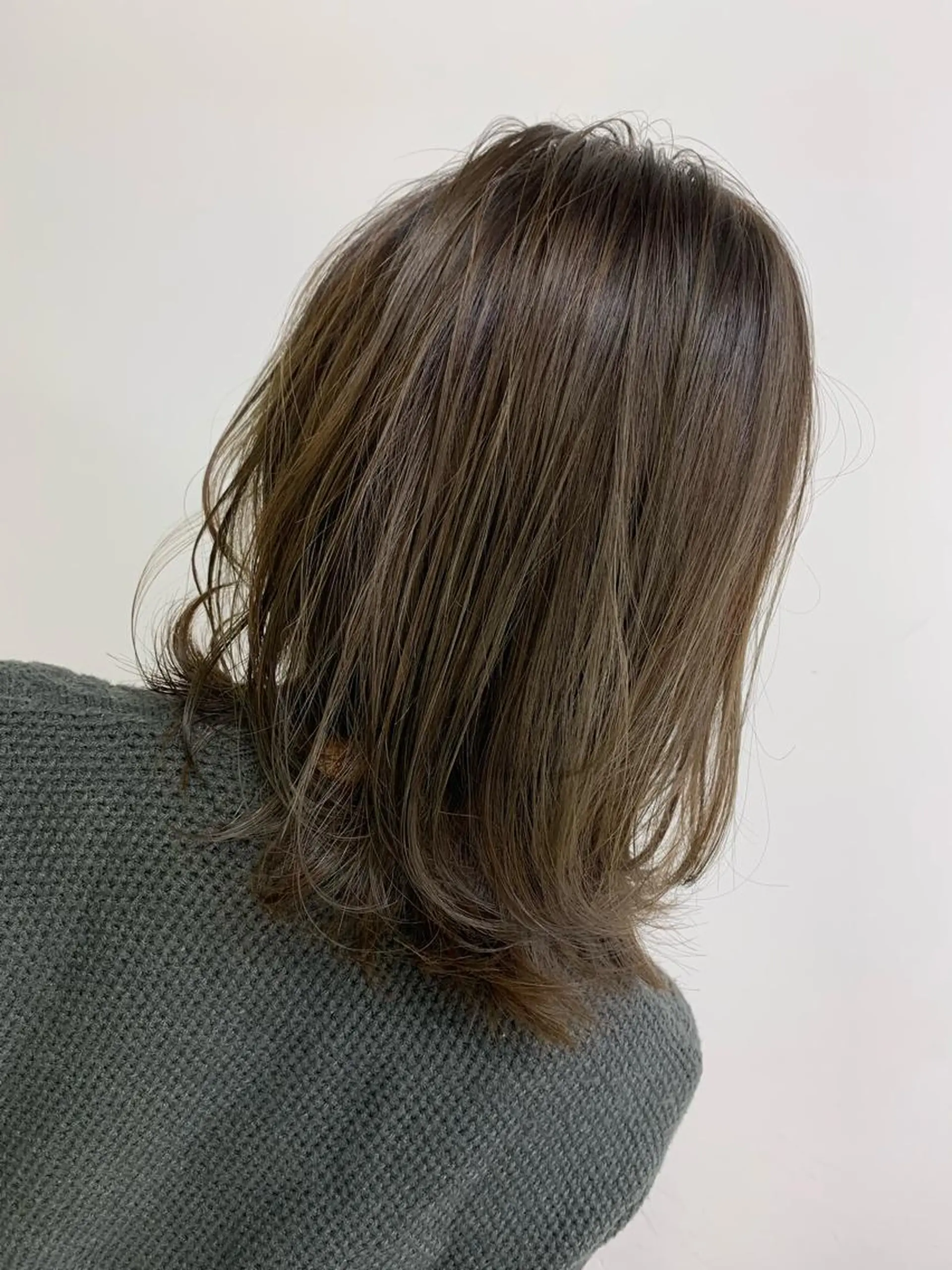 ミディアム カラー ⛄️冬の透明感 カラー⛄️大西のヘアスタイル