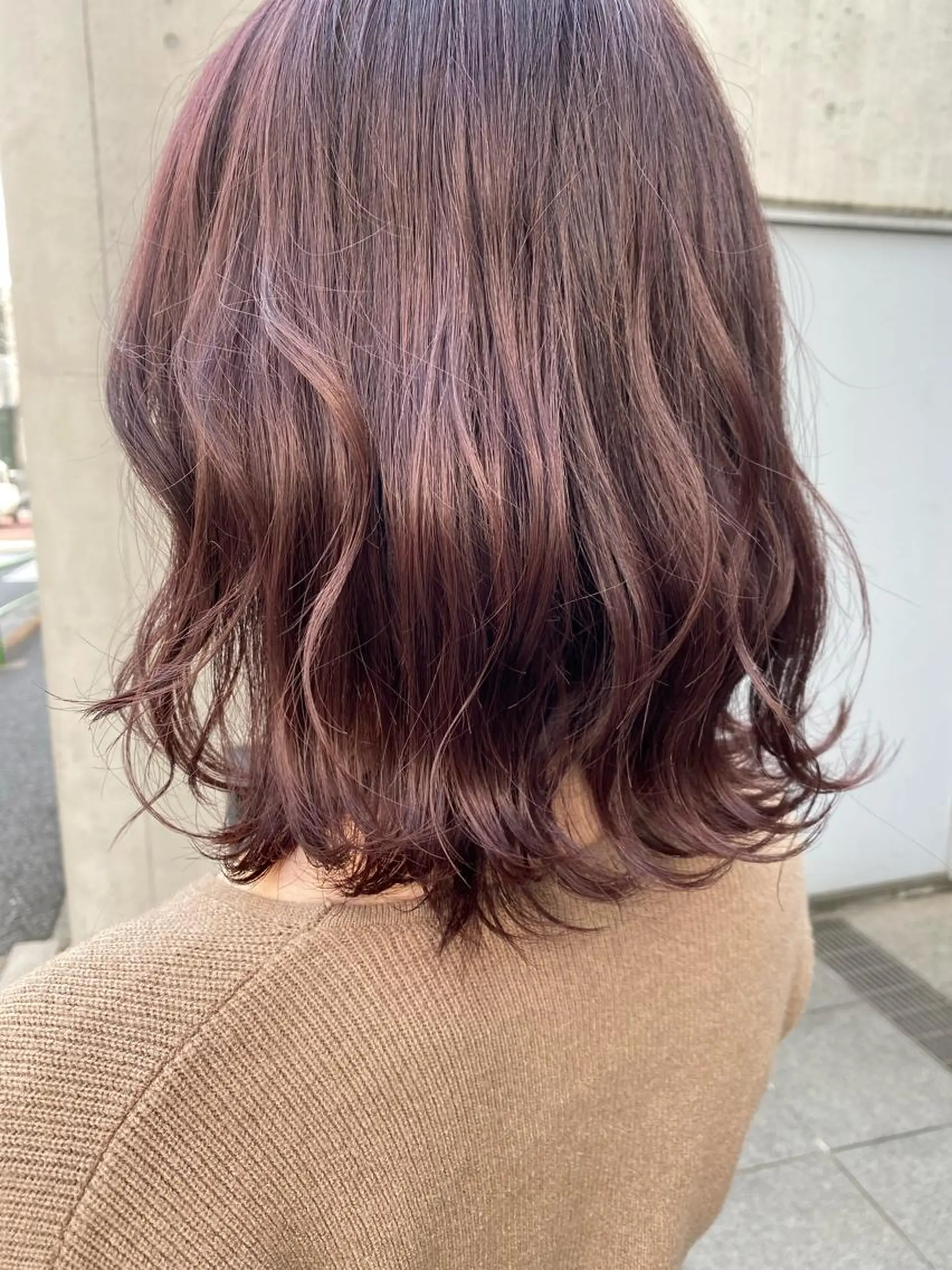 ミディアム 大橋 美咲のヘアスタイル