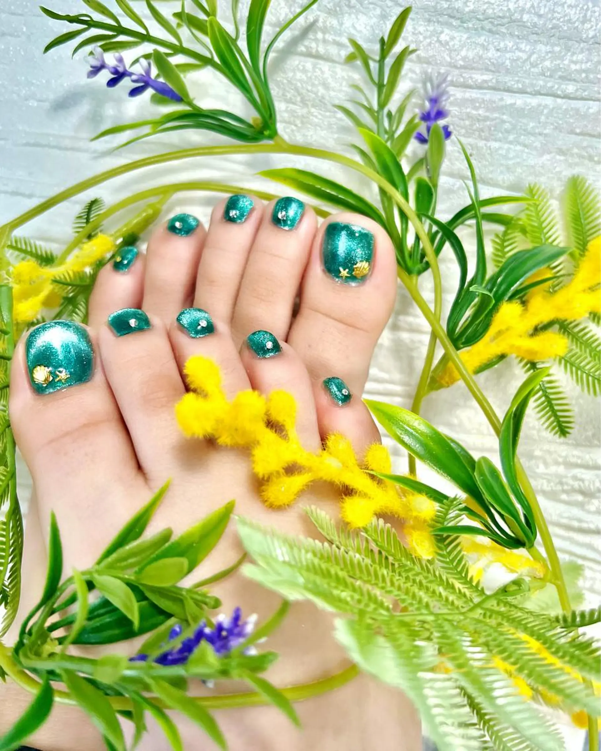 ネイル マグネットネイル マグネットワンカラー ワンカラーネイル フットネイル nail salon Defiのネイルデザイン