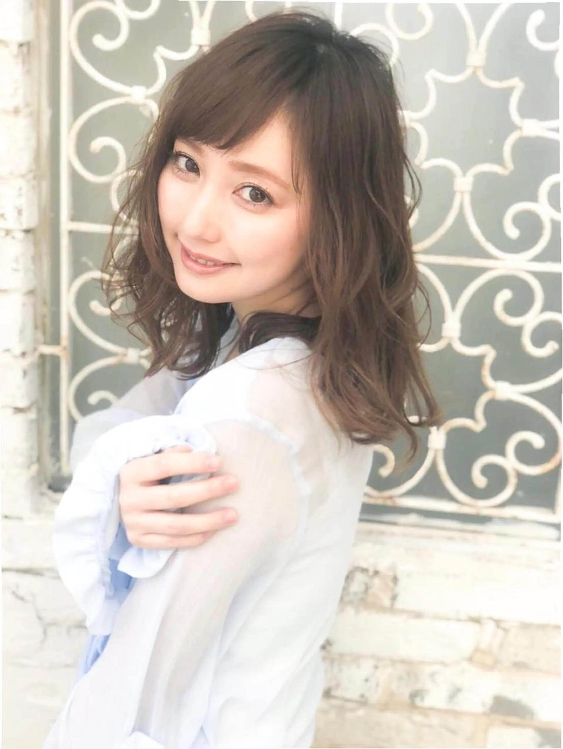 セミロング カラー パーマ ヘアアレンジ ネイル マツエク・マツパ Londideal 高橋ヒロシのヘアスタイル