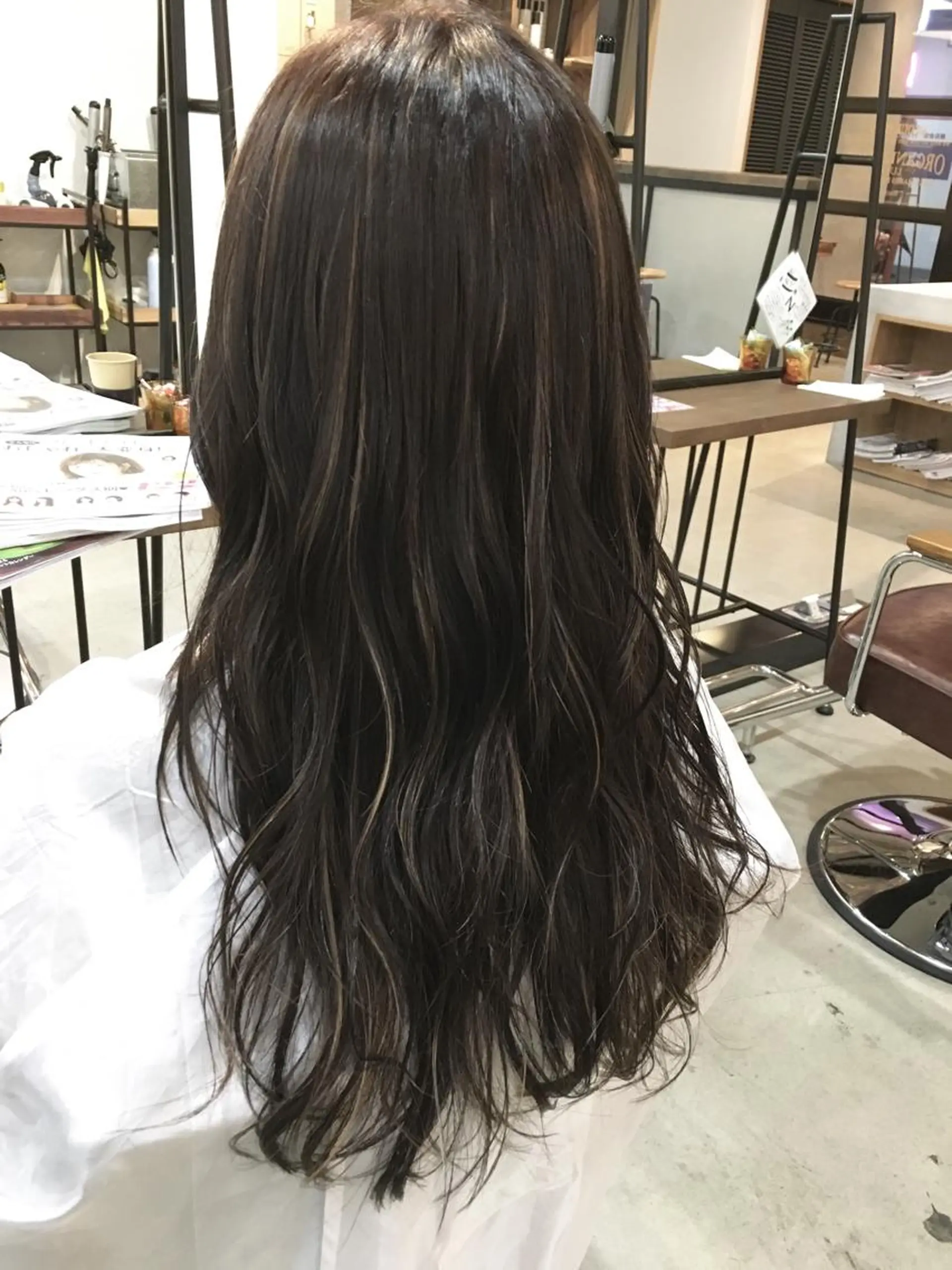ロング カラー ハイライトカラー ハイライト 店長　鍜治本 颯太のヘアスタイル