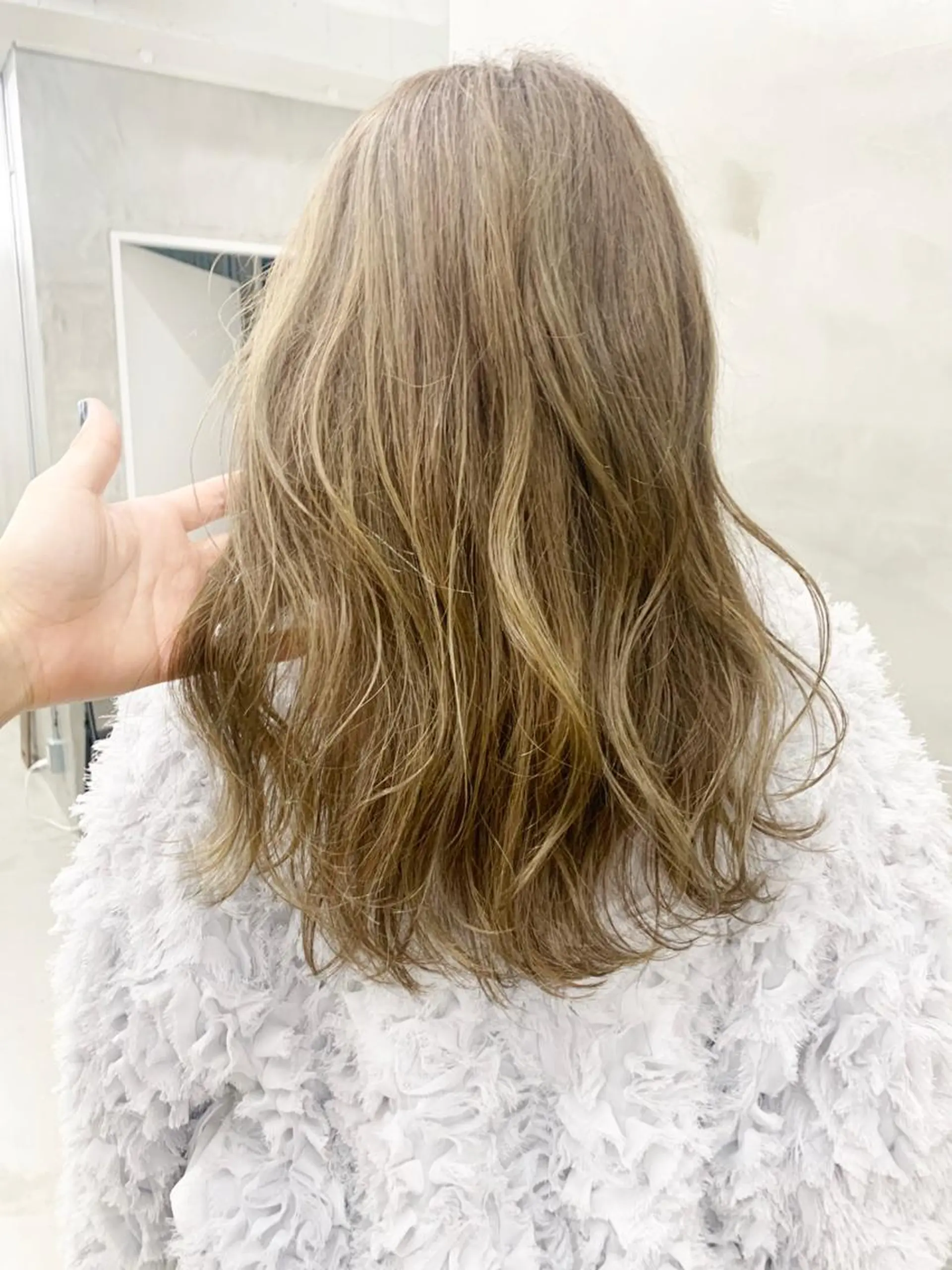 カラー ベージュカラー ハイライトカラー イルミナカラー オリーブベージュ 外国人風カラー SEED&beauty byFLAT所属・ヘッドスパ (女性限定)🍋モエのヘアスタイル