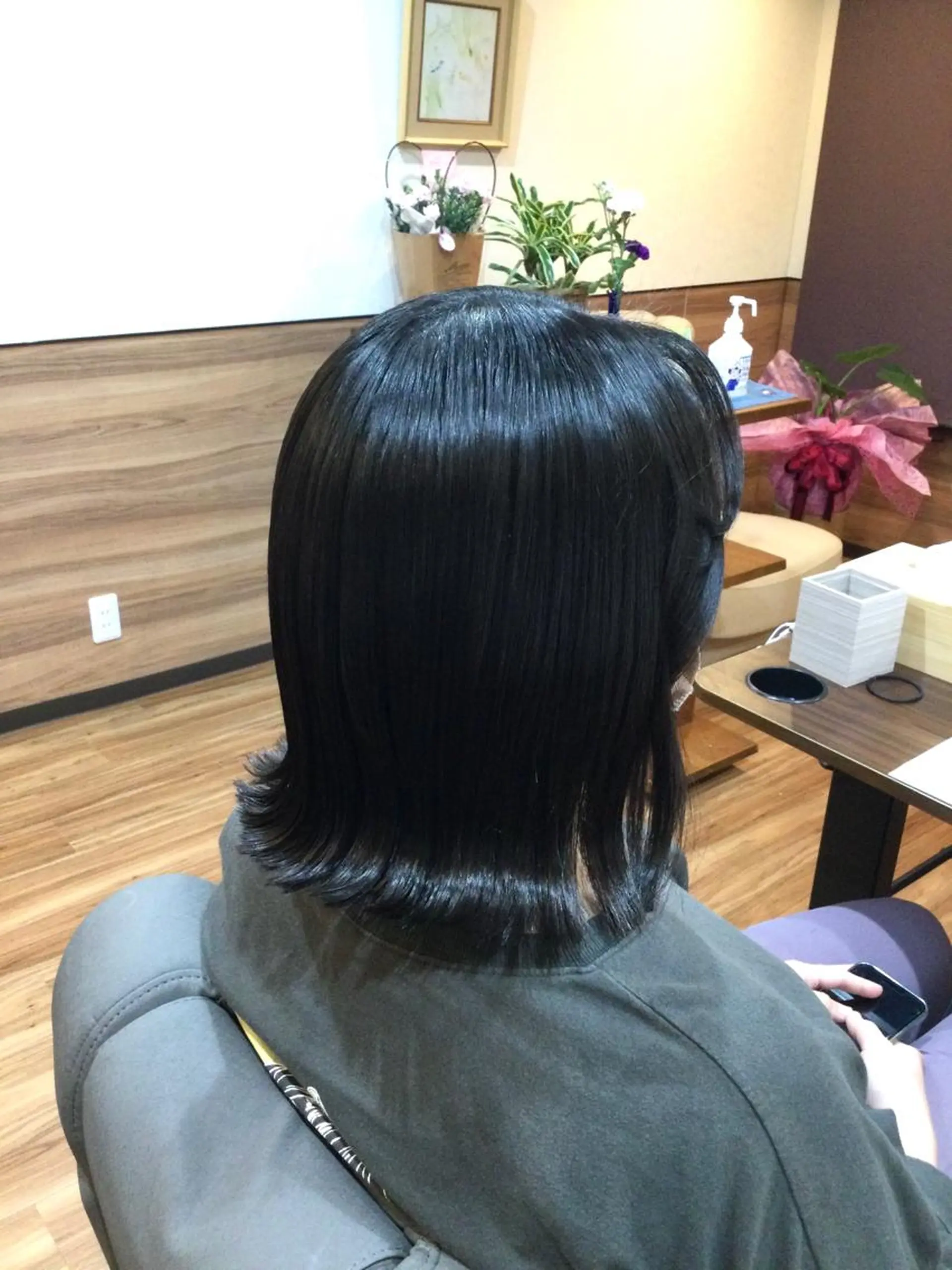 ミディアム カラー ボブ 外ハネヘア Annon プライベートサロンのヘアスタイル