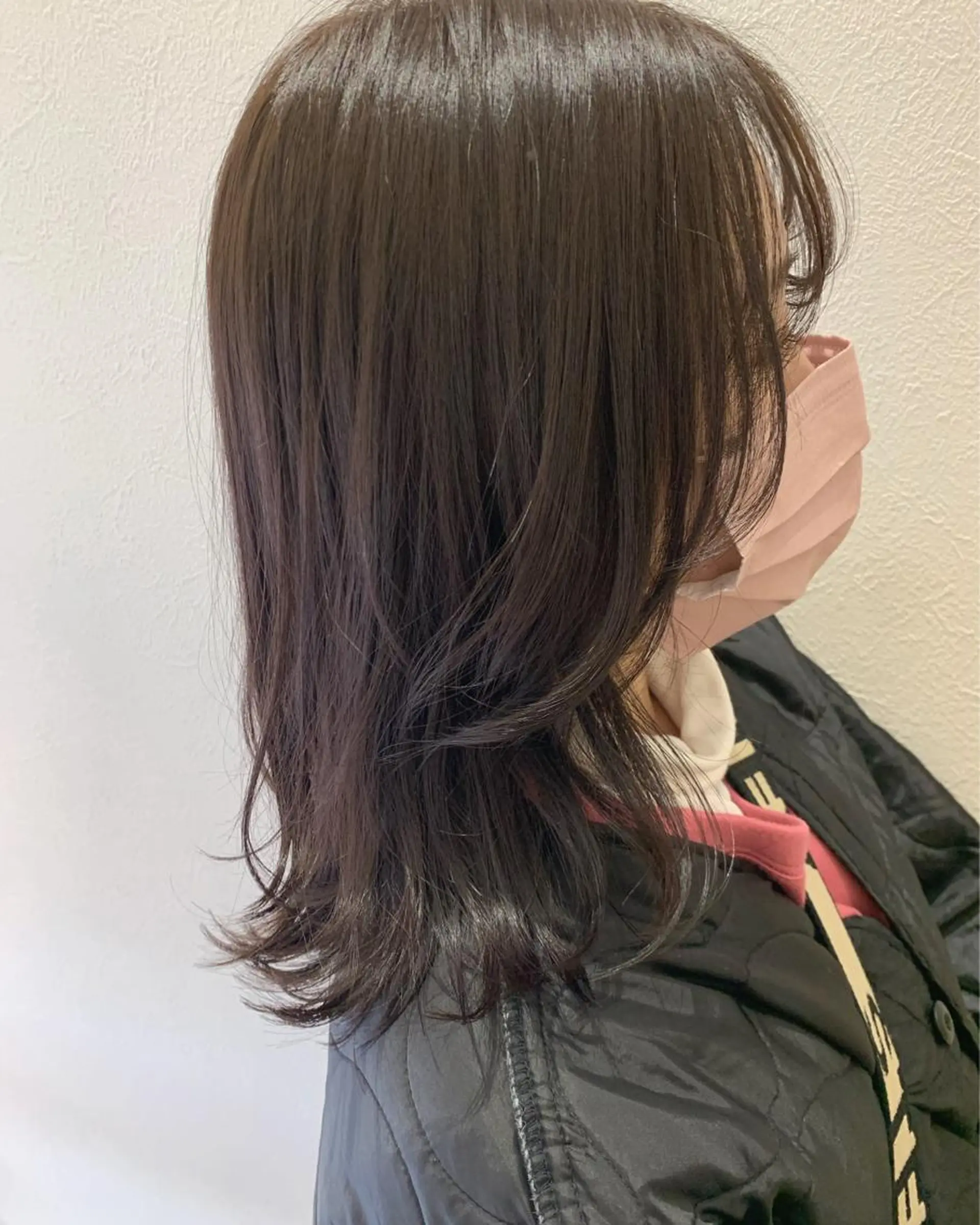 ミディアム カラー 顔まわりレイヤー レイヤーカット カット ヘアカラー トリートメント hub hair レイヤー/透明感のヘアスタイル