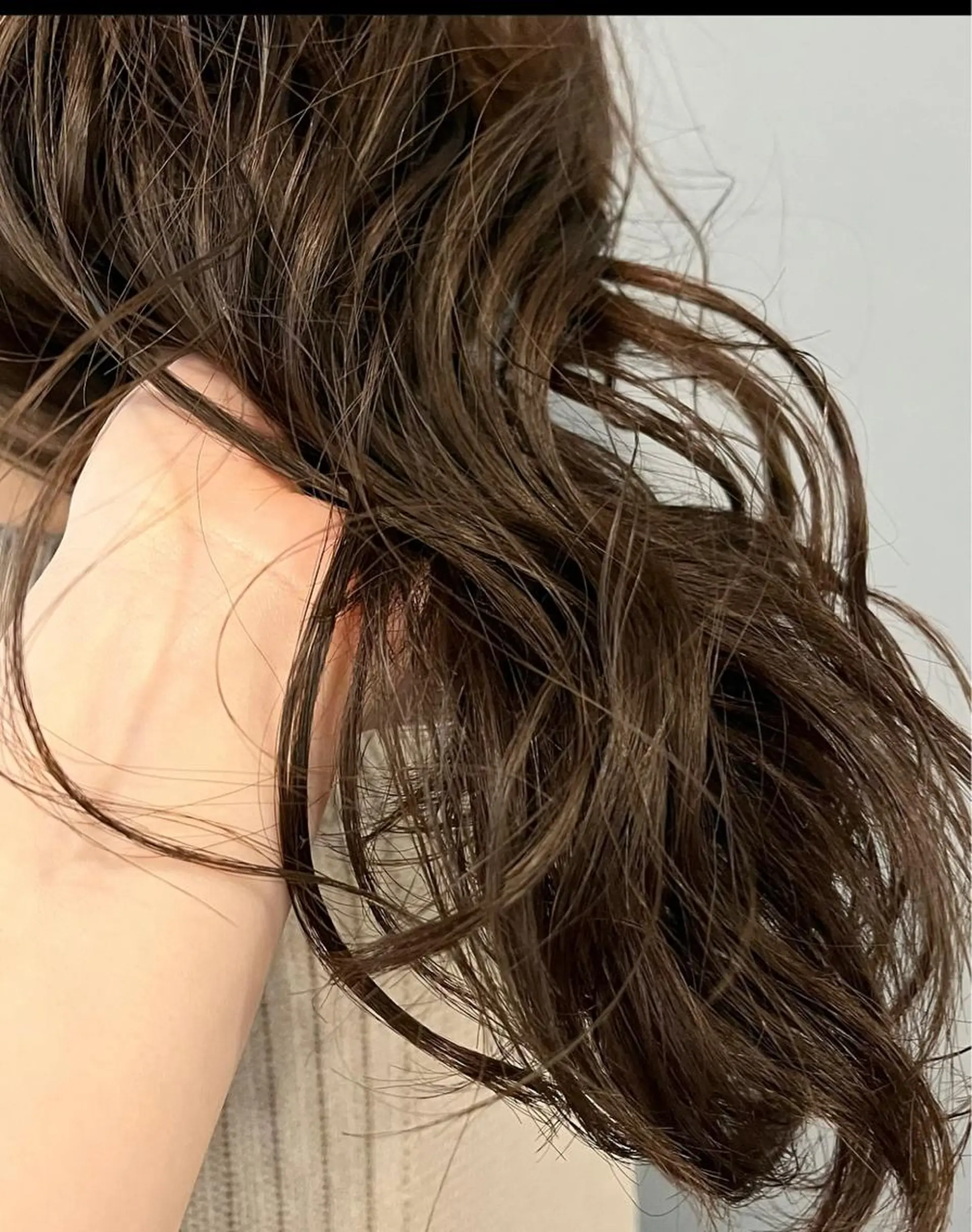 ミディアム KOCHAB 中村穂風のヘアスタイル