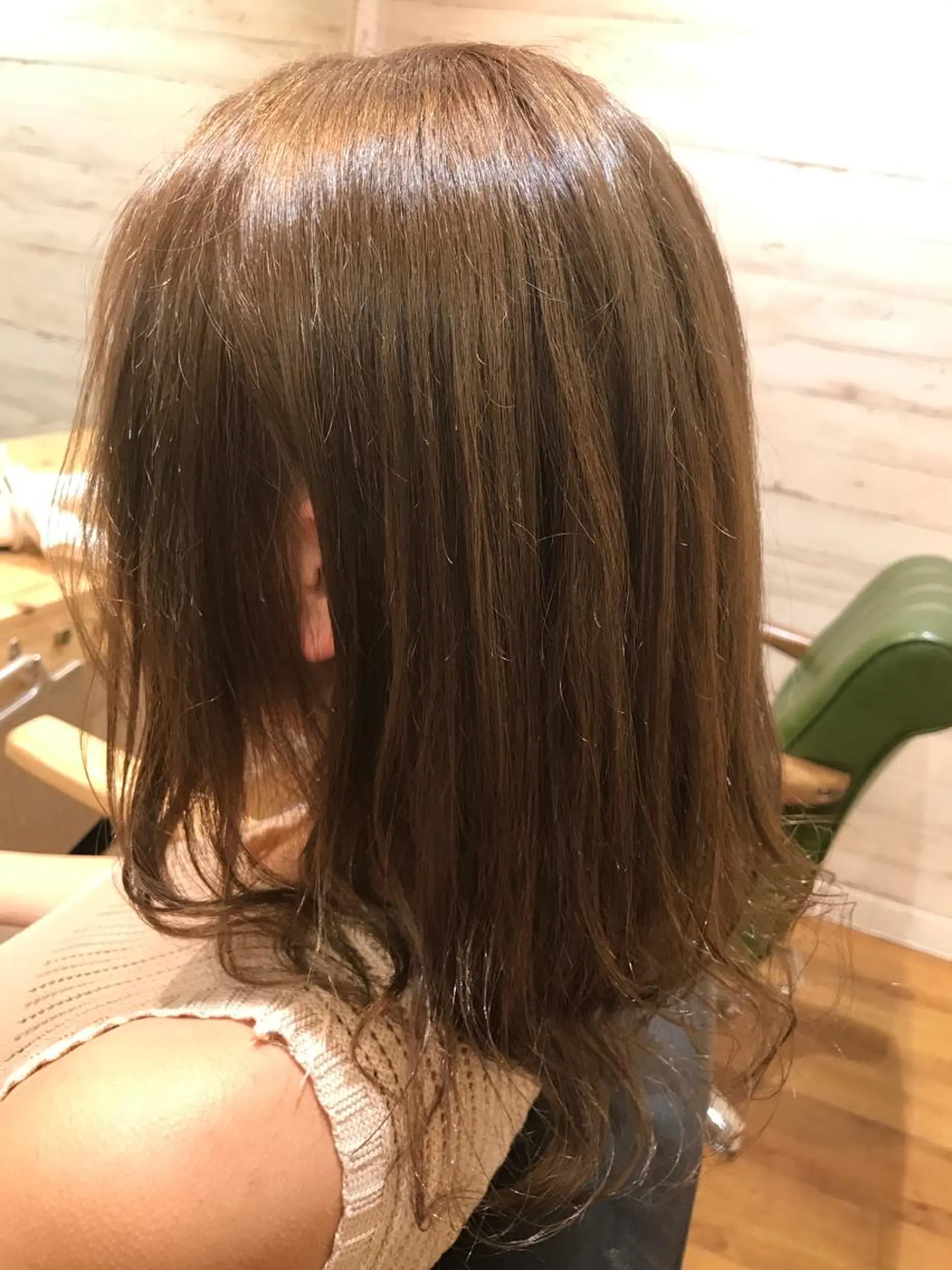 ミディアム カット ヘアカラー 緑地公園美容室 neohairのヘアスタイル