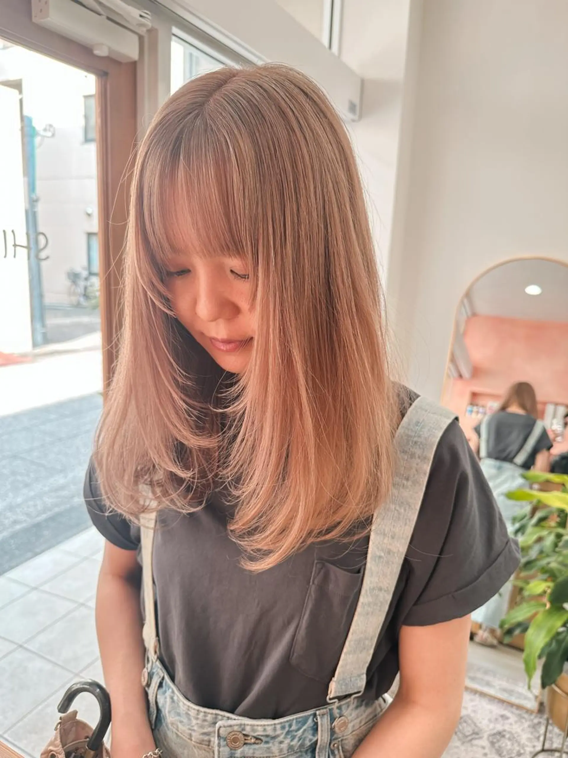 セミロング カラー カット ヘアカラー トリートメント デザインカラー ダイチのヘアスタイル