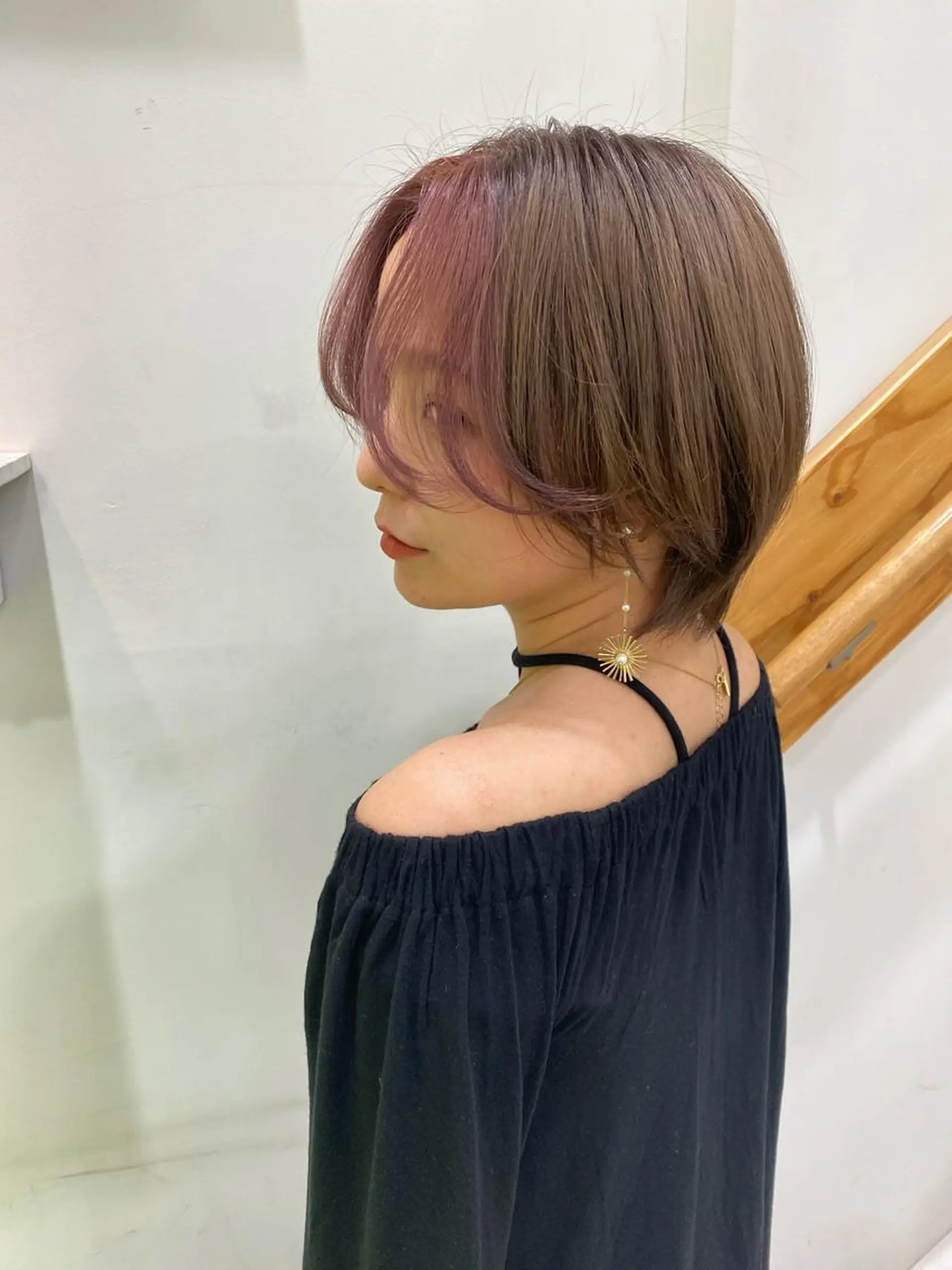 ショート カラー ミストバング  フェイスフレーミング ピンクカラー ヘアアレンジ にいた　かづしげのヘアスタイル
