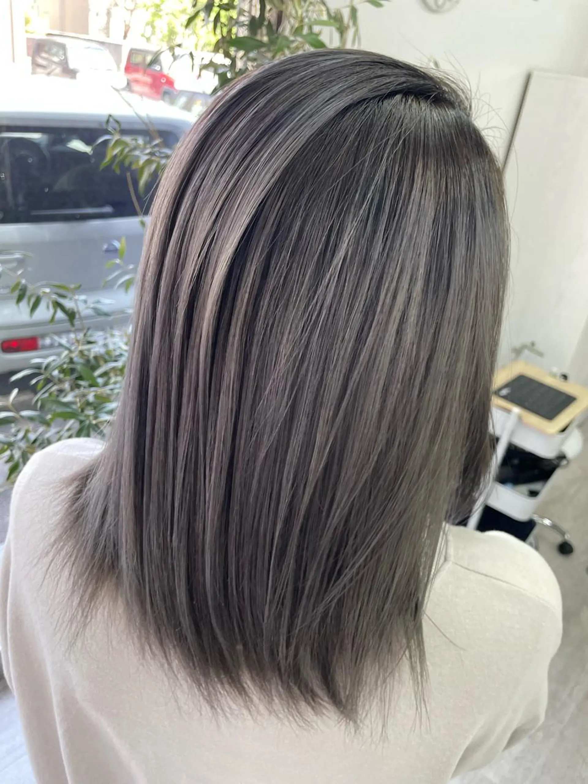 カラー オノ アカネのヘアスタイル