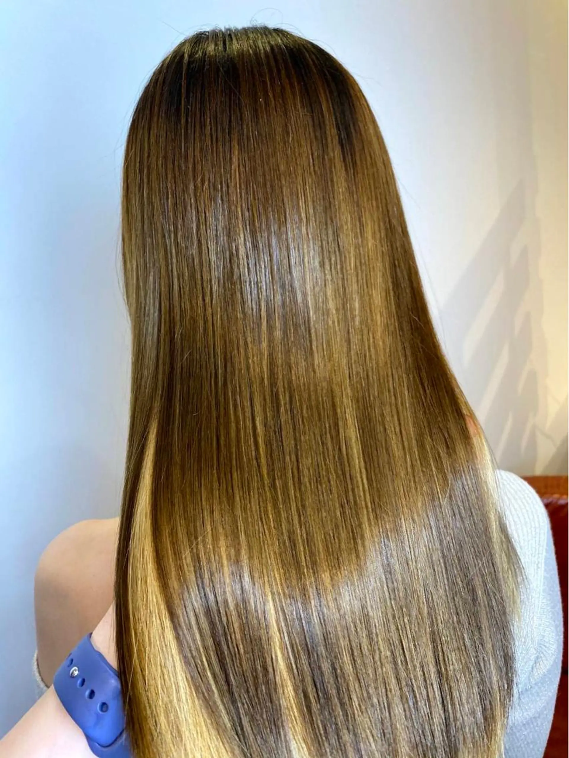 ロング カラー 韓国風・ブリーチなし ・あり後藤 一斗店長のヘアスタイル
