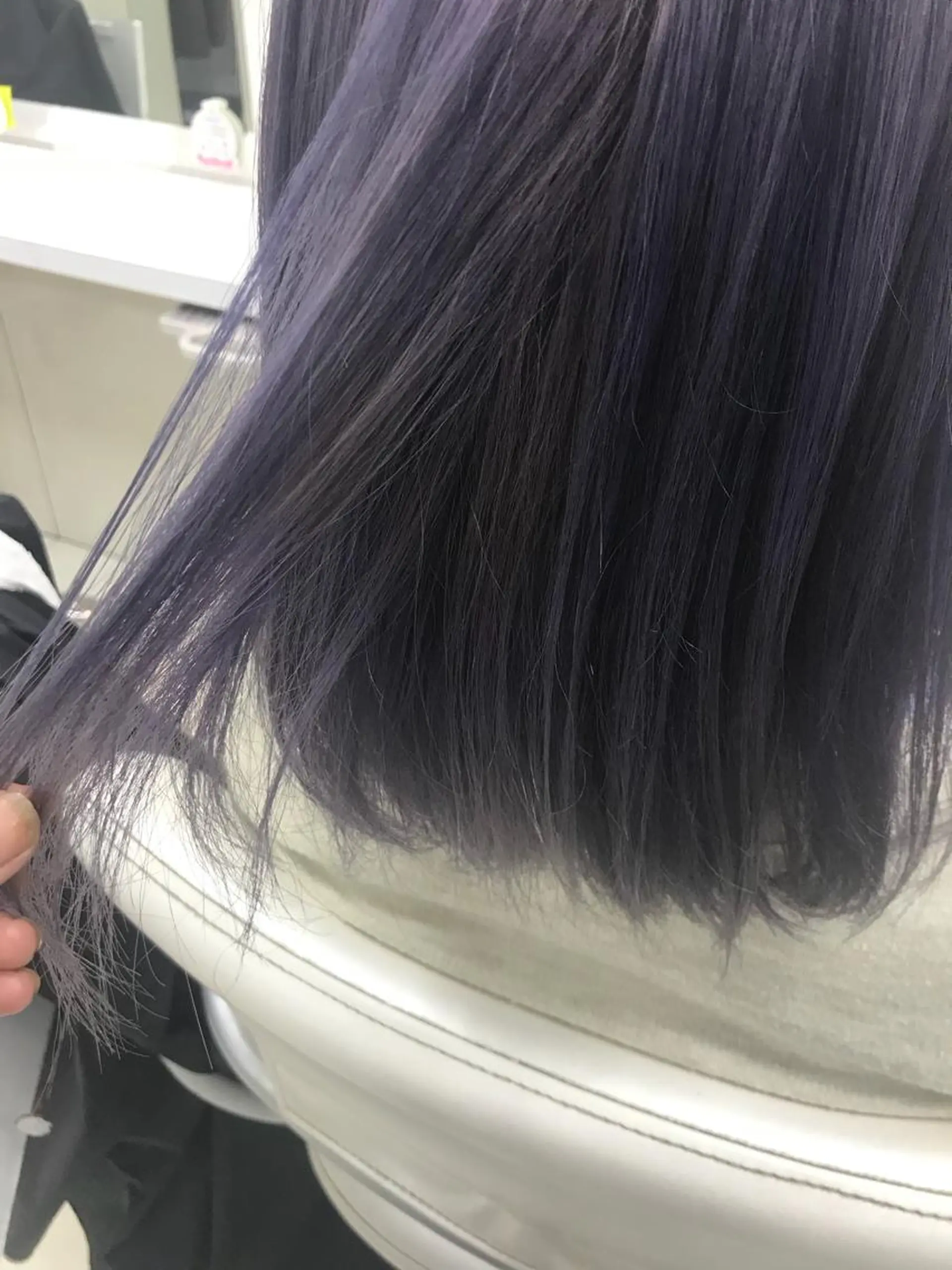 ミディアム カラー アッシュ ラベンダーカラー ラベンダーアッシュ カット ヘアカラー トリートメント 艶髪ハイトーンカラー 💘kazueのヘアスタイル