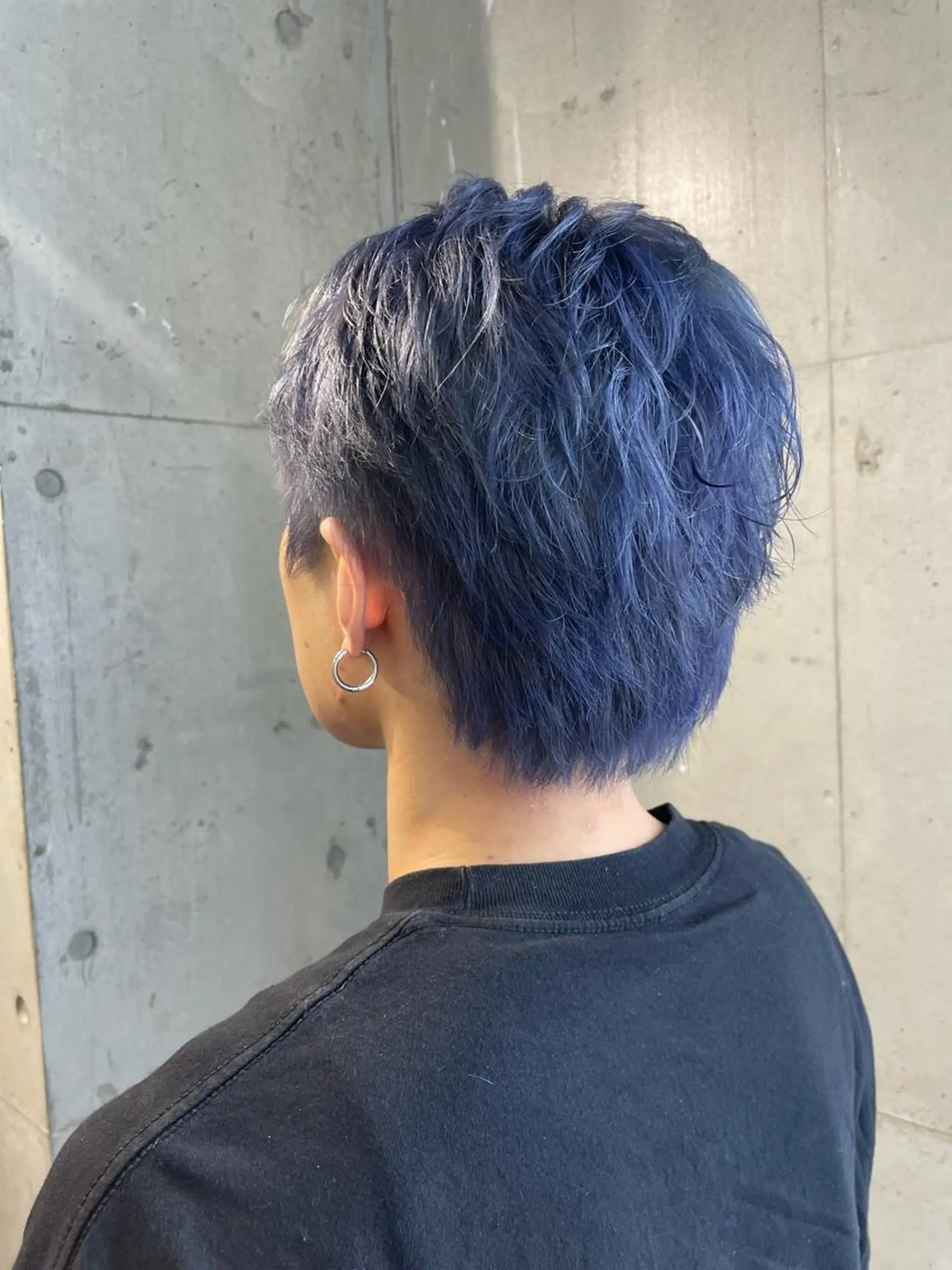ショート カラー メンズ ブルーカラー lani hair salon所属・SHOTO ハイトー ン/デザインカラーのヘアスタイル