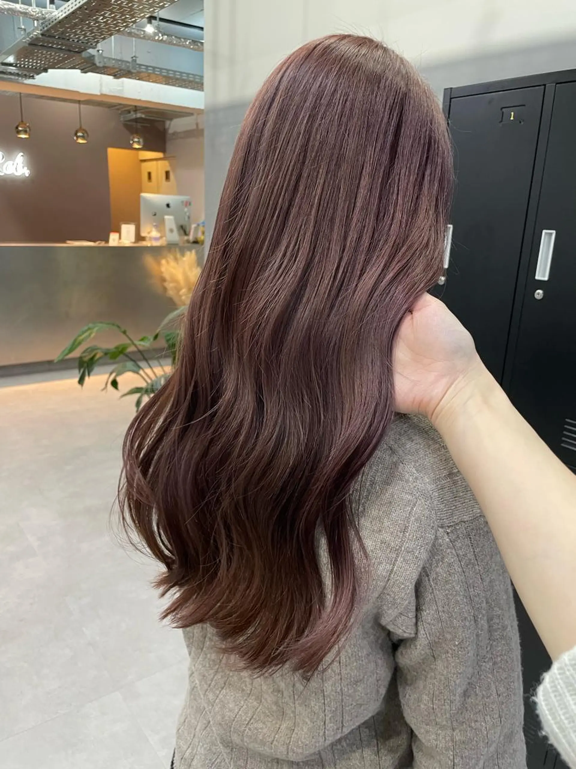 ロング カラー ヘアカラー ミルクティーベージュ ❤︎レイヤー　MIAのヘアスタイル
