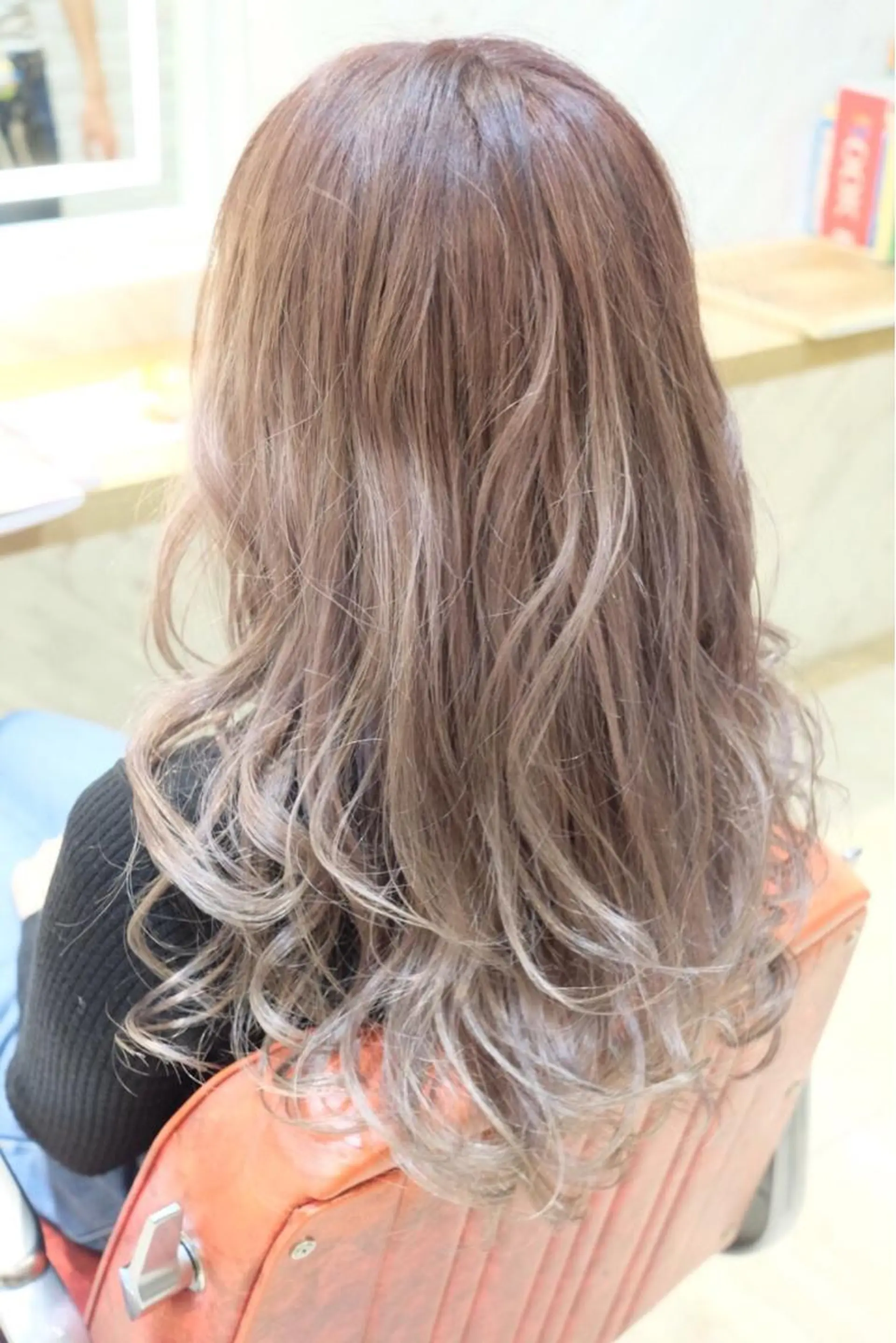 ロング カラー トリートメント 吉岡 三四朗のヘアスタイル