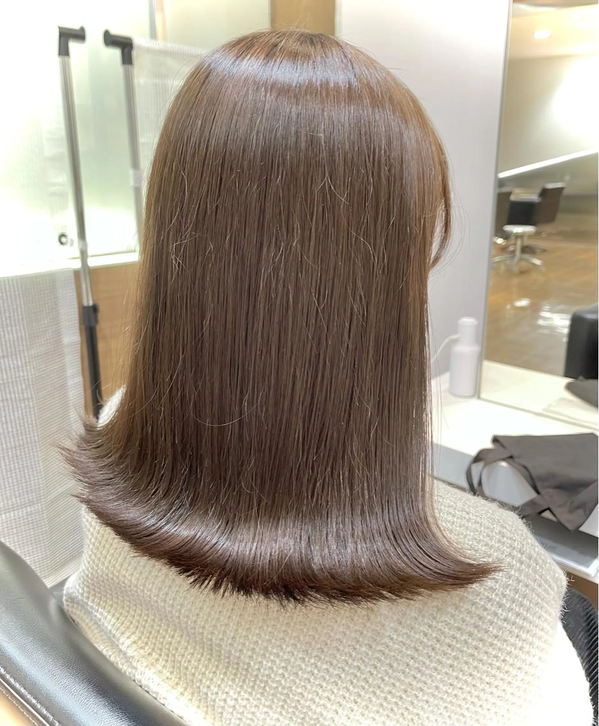セミロング カラー ベージュカラー 透明感カラー イルミナカラー オリーブベージュ カット ヘアカラー トリートメント ヘアセット 提案型カウンセリング が大好評✨鈴木瑛也のヘアスタイル