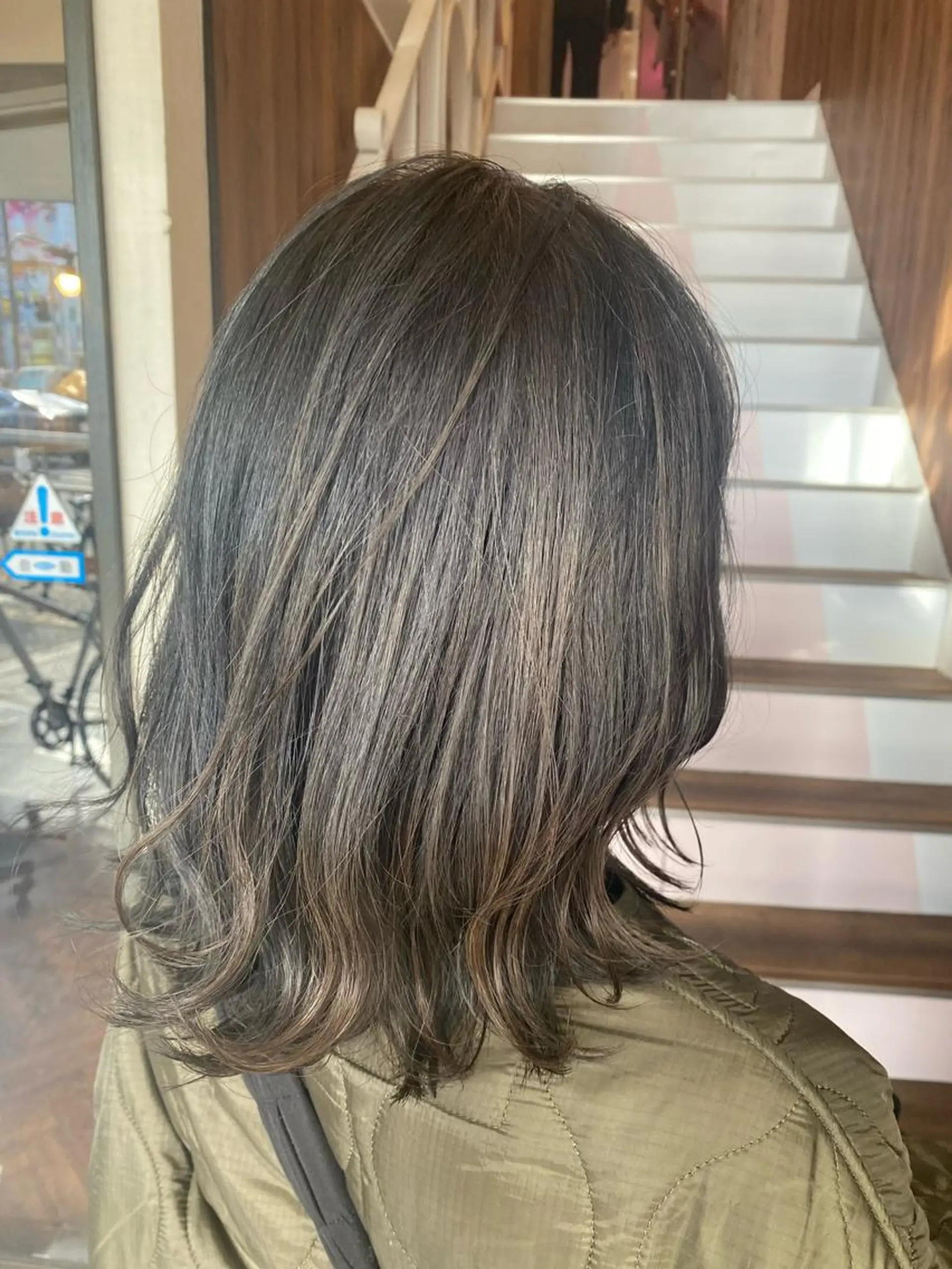 カラー パーマ ヘアアレンジ キッズ ブリーチ カット ヘアカラー トリートメント 暗髪透明感カラー/ インナー/小島良太のヘアスタイル