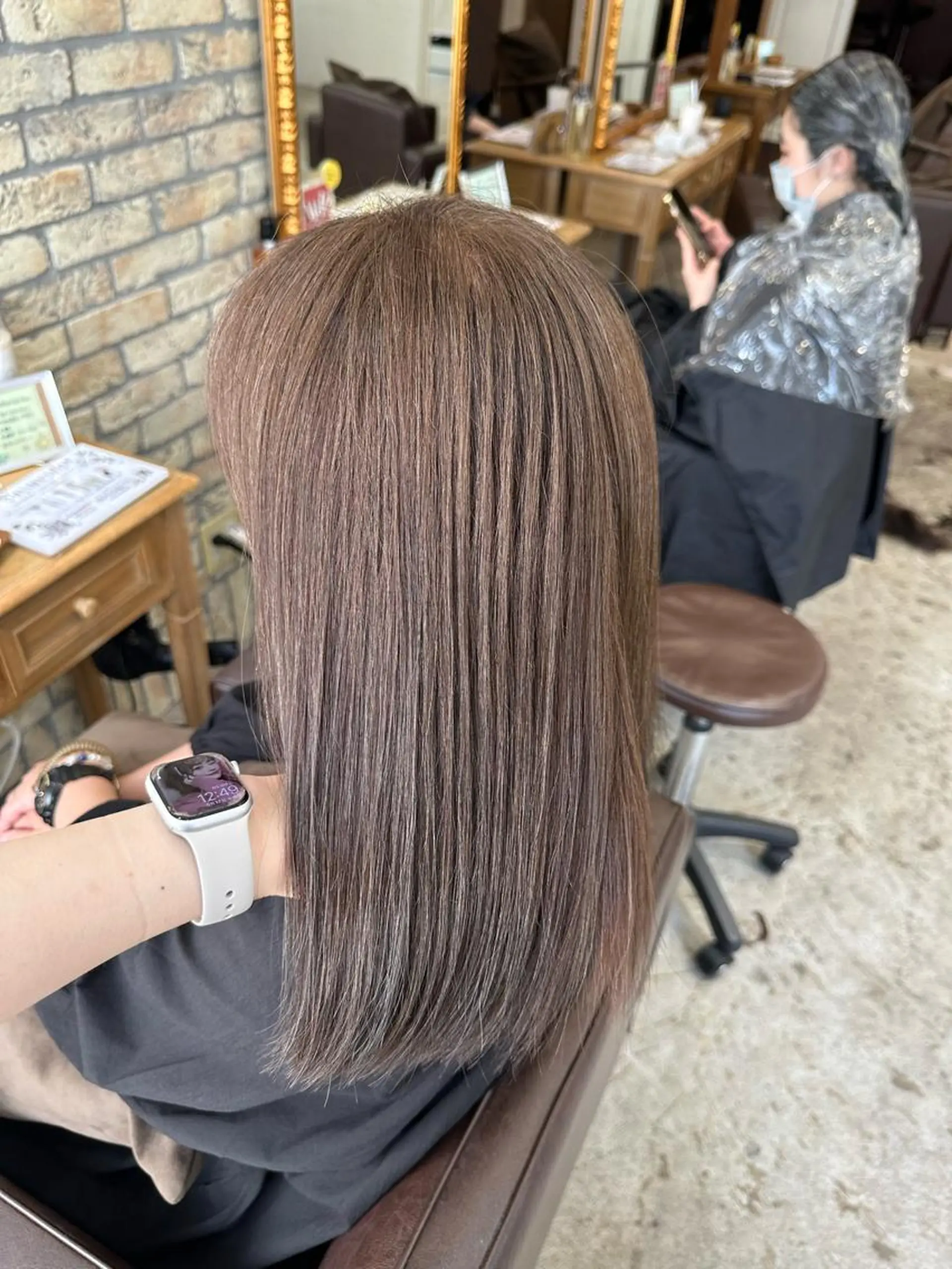 セミロング カラー 柔らかベージュ🤍 fukaのヘアスタイル