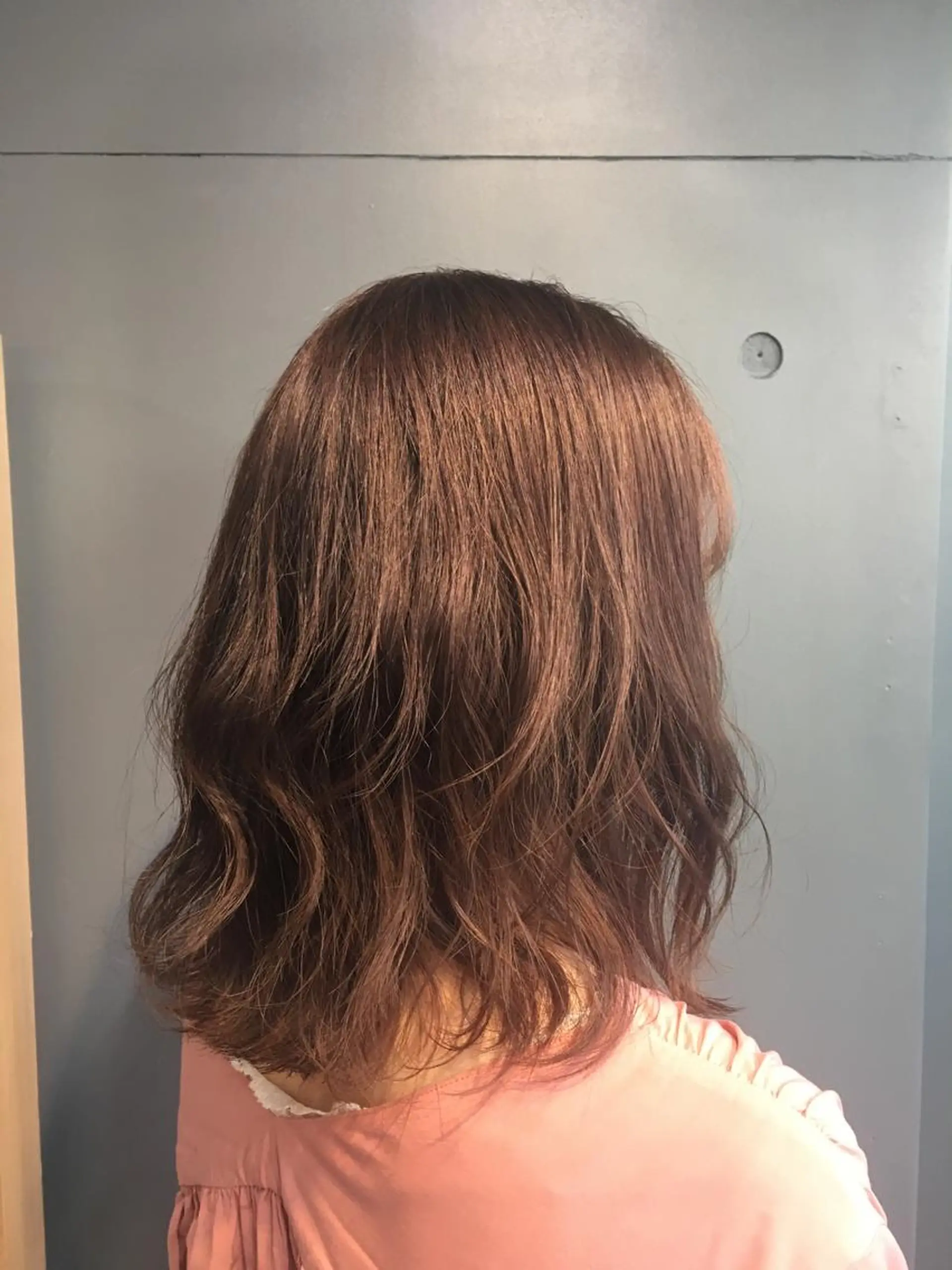 セミロング カラー パーマ ヘアカラー 佐藤 実咲のヘアスタイル