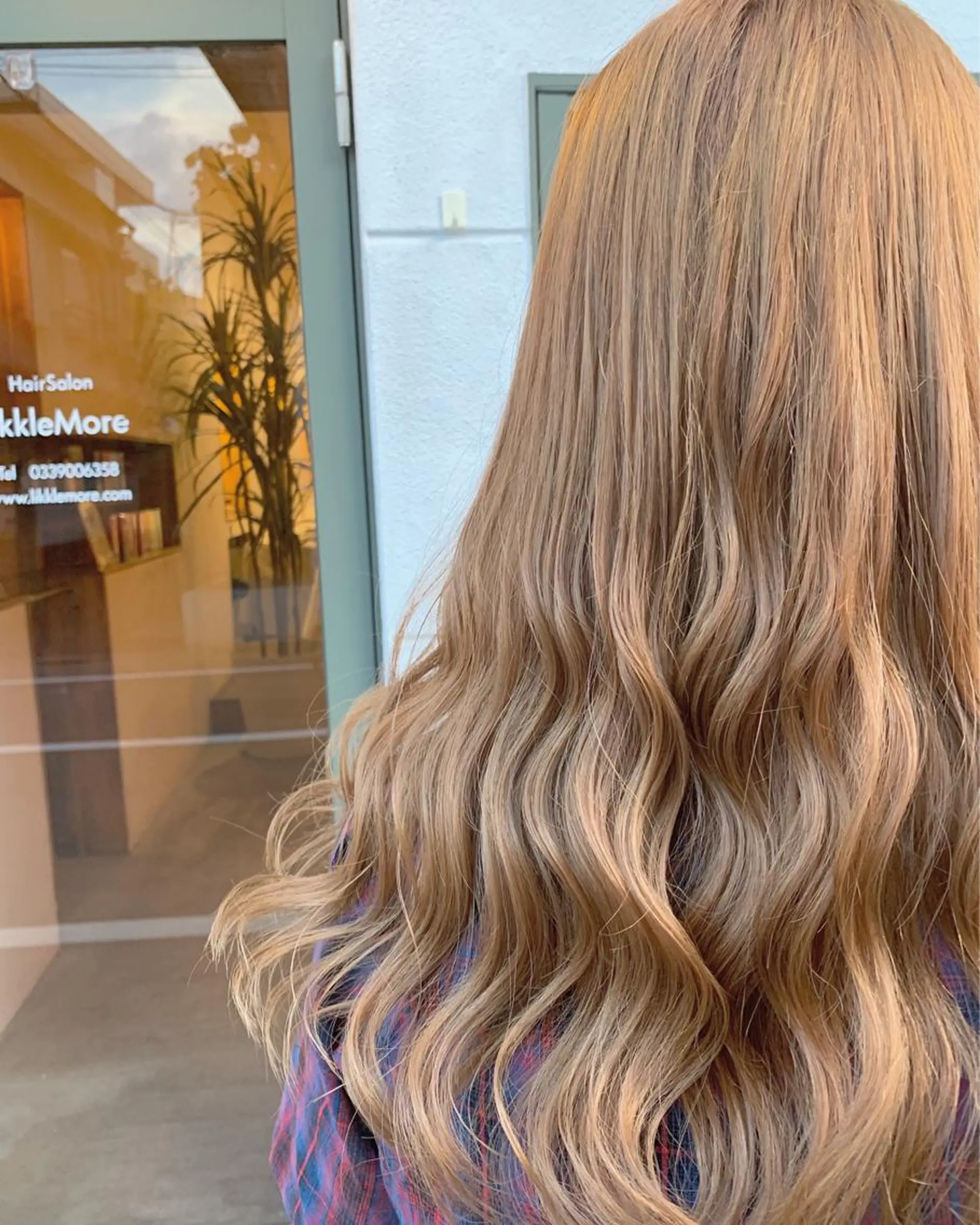 ロング カラー ベージュカラー ブリーチ ダブルカラー ミルクティーベージュ ヘアカラー Sachiko ❤︎‬Pressのその他イメージ