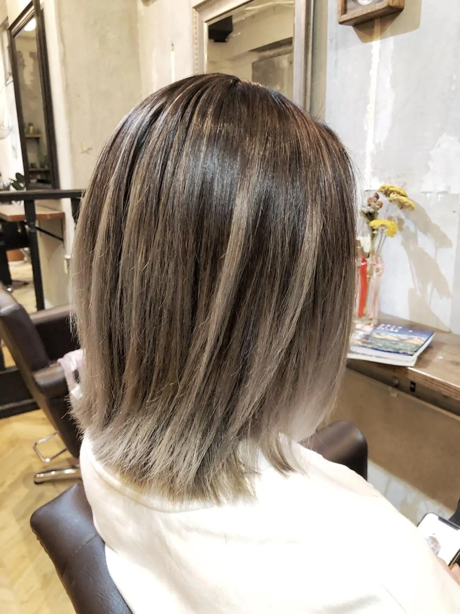 ミディアム カラー バレイヤージュ レイヤーカット ヘアカラー エクステ指名No.1 【店長】橘田のヘアスタイル