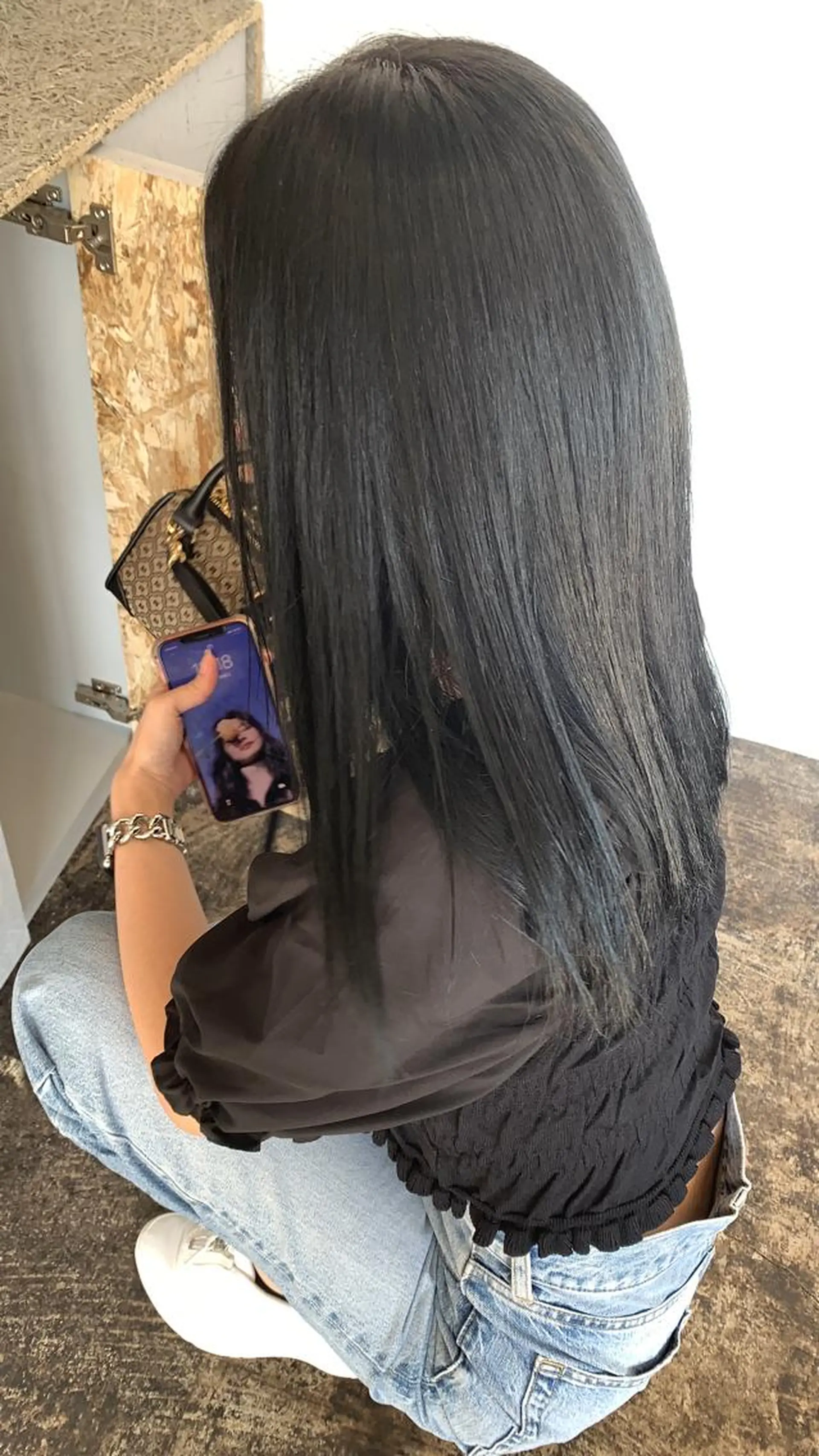 ロング カラー nishibu ayukaのヘアスタイル