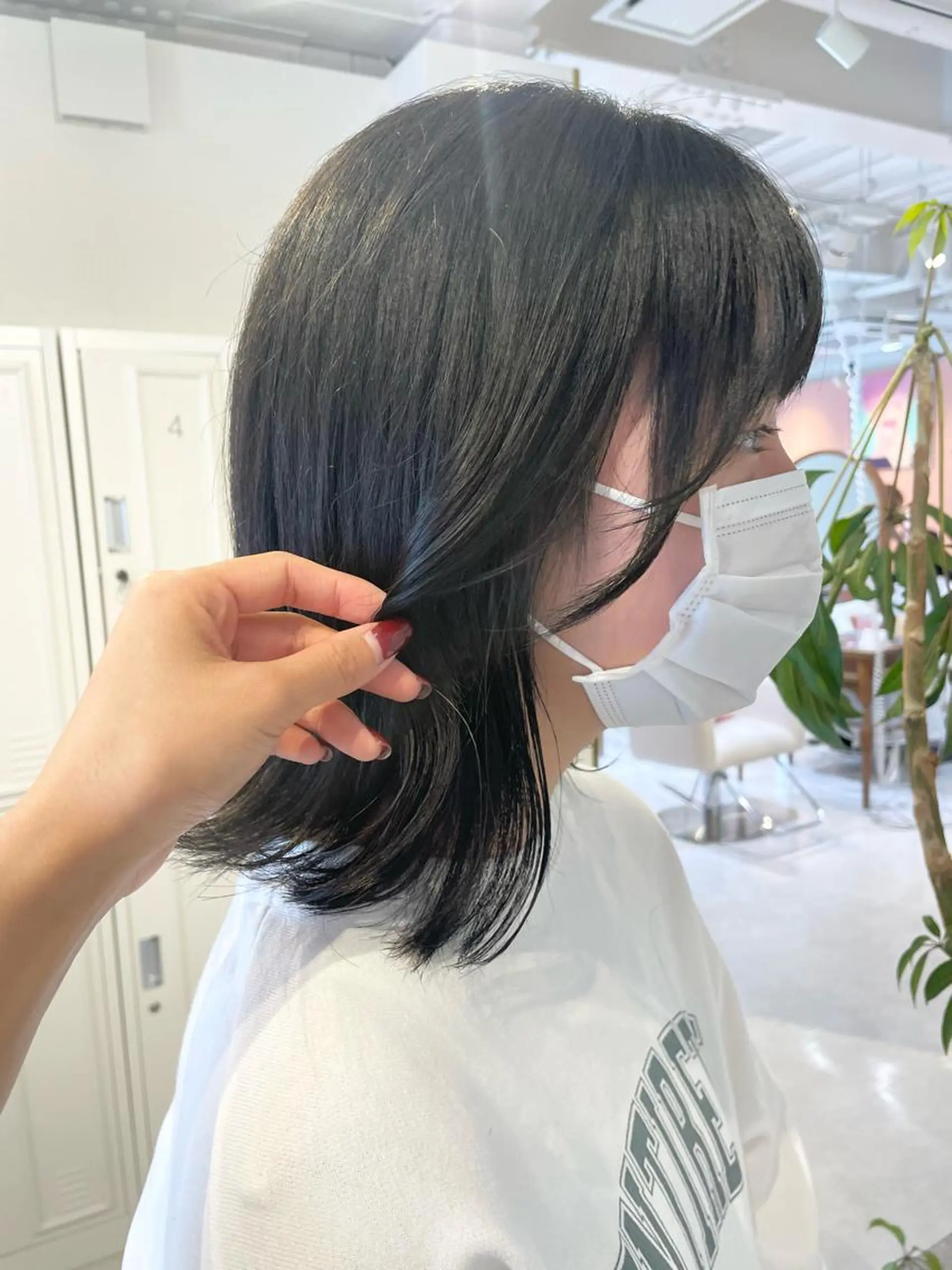 ミディアム 顔まわりレイヤー レイヤーカット 小顔カット カット 和田 真依のヘアスタイル