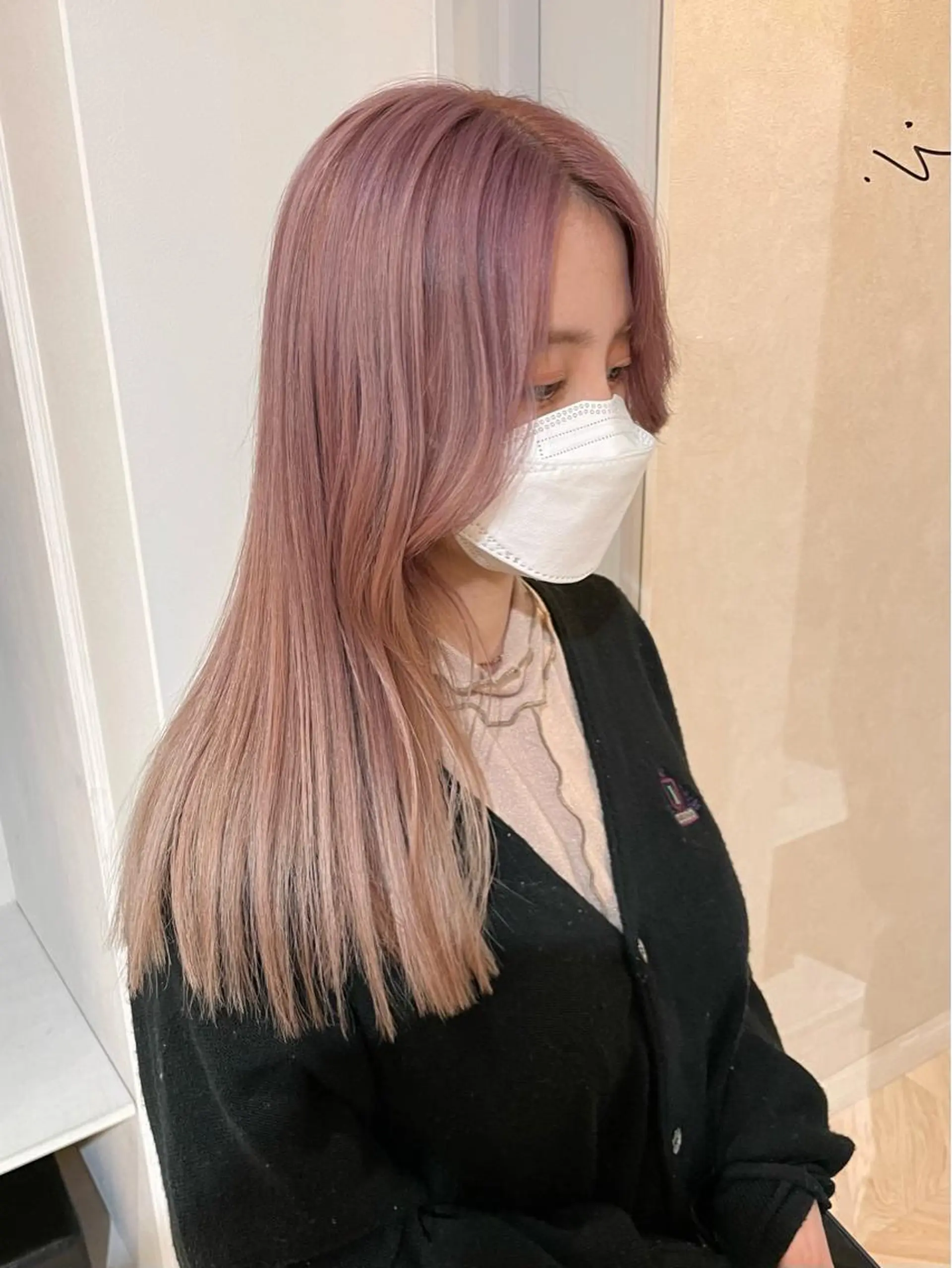 セミロング カラー akane .のヘアスタイル