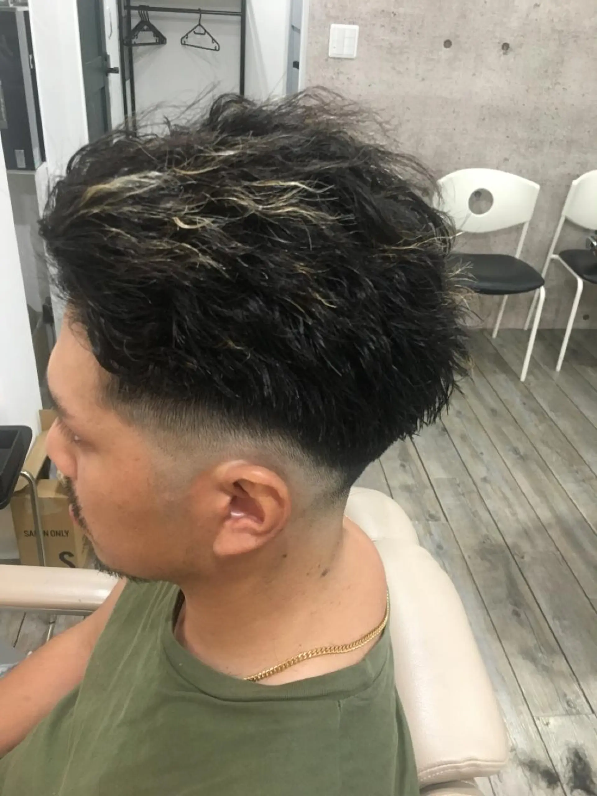 メンズ オールバック シアーズ所属・松本 祐太のヘアスタイル
