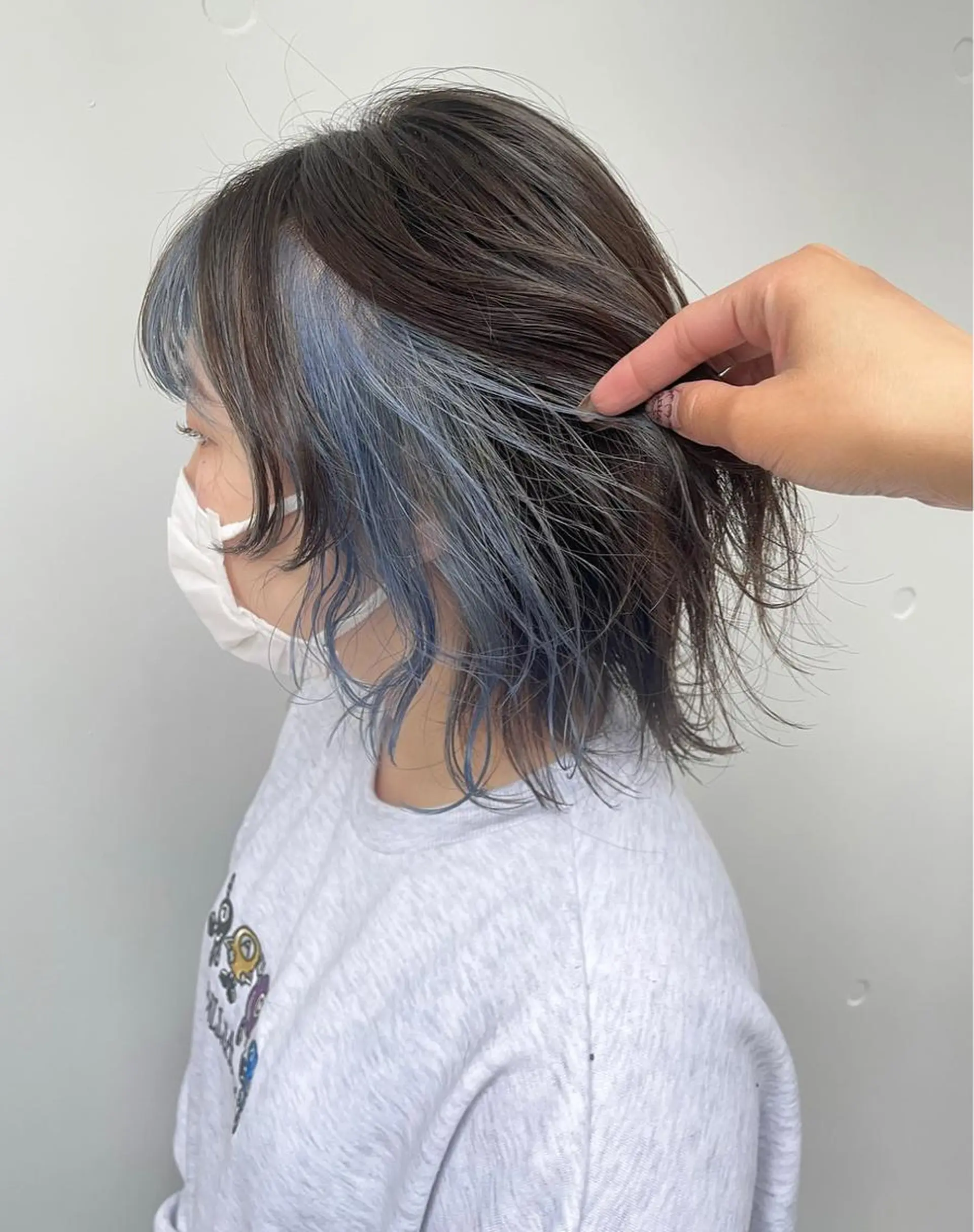ミディアム カラー アディクシーカラー ベージュカラー 黒髪 ブリーチ ブルーカラー ヘアカラー 藤澤 夏実/インナーカラーのヘアスタイル
