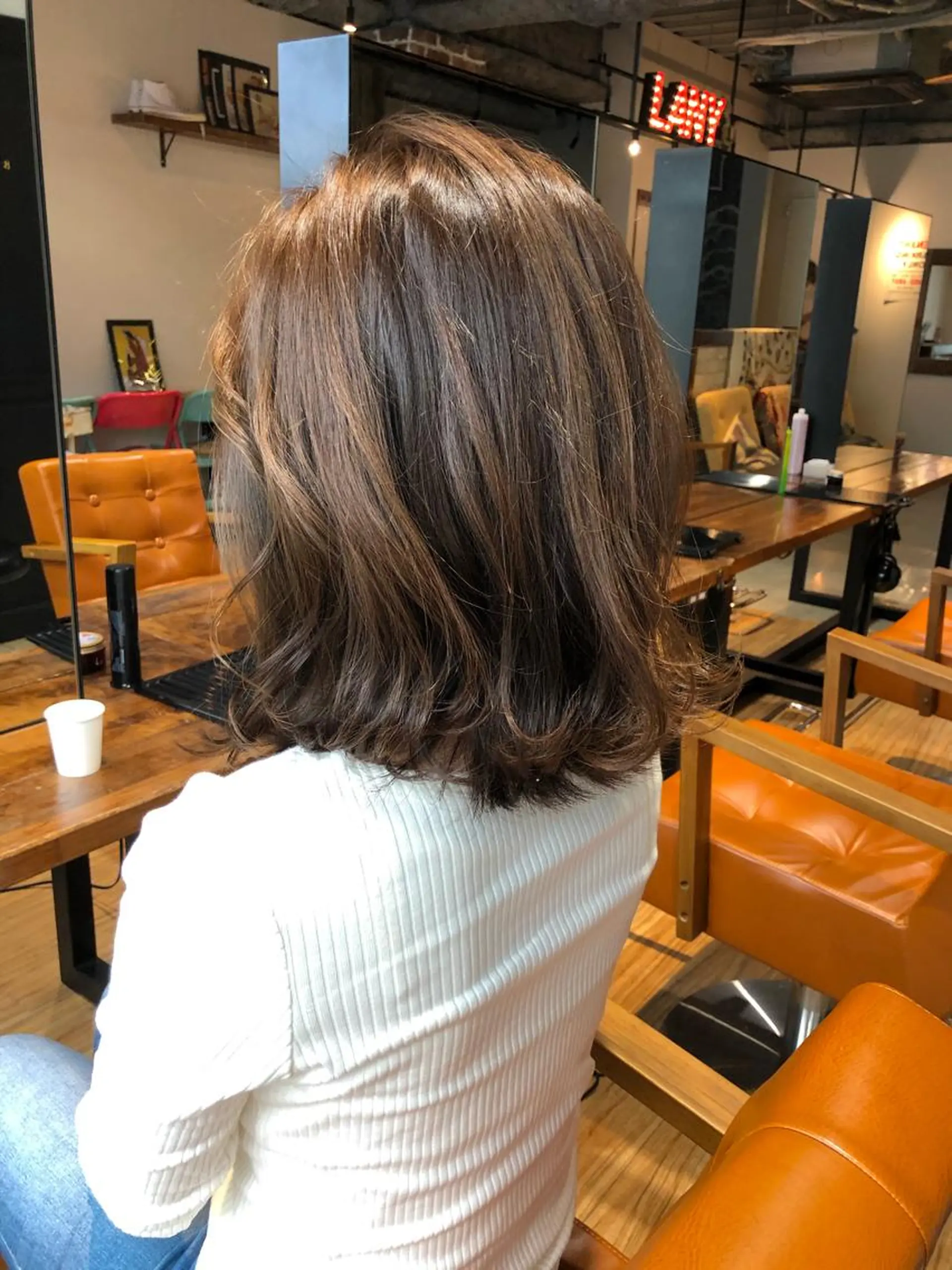 ミディアム ボブ くびれヘア カット ヘアカラー トリートメント ヘアセット 🌟小顔カット🌟 レイヤーカットボブのヘアスタイル