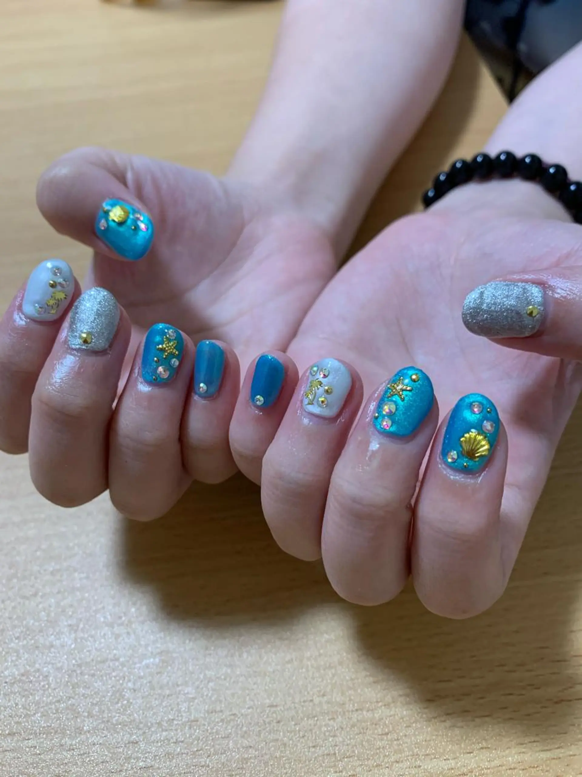 ネイル ハンドネイル フットネイル nailsalon momoのネイルデザイン