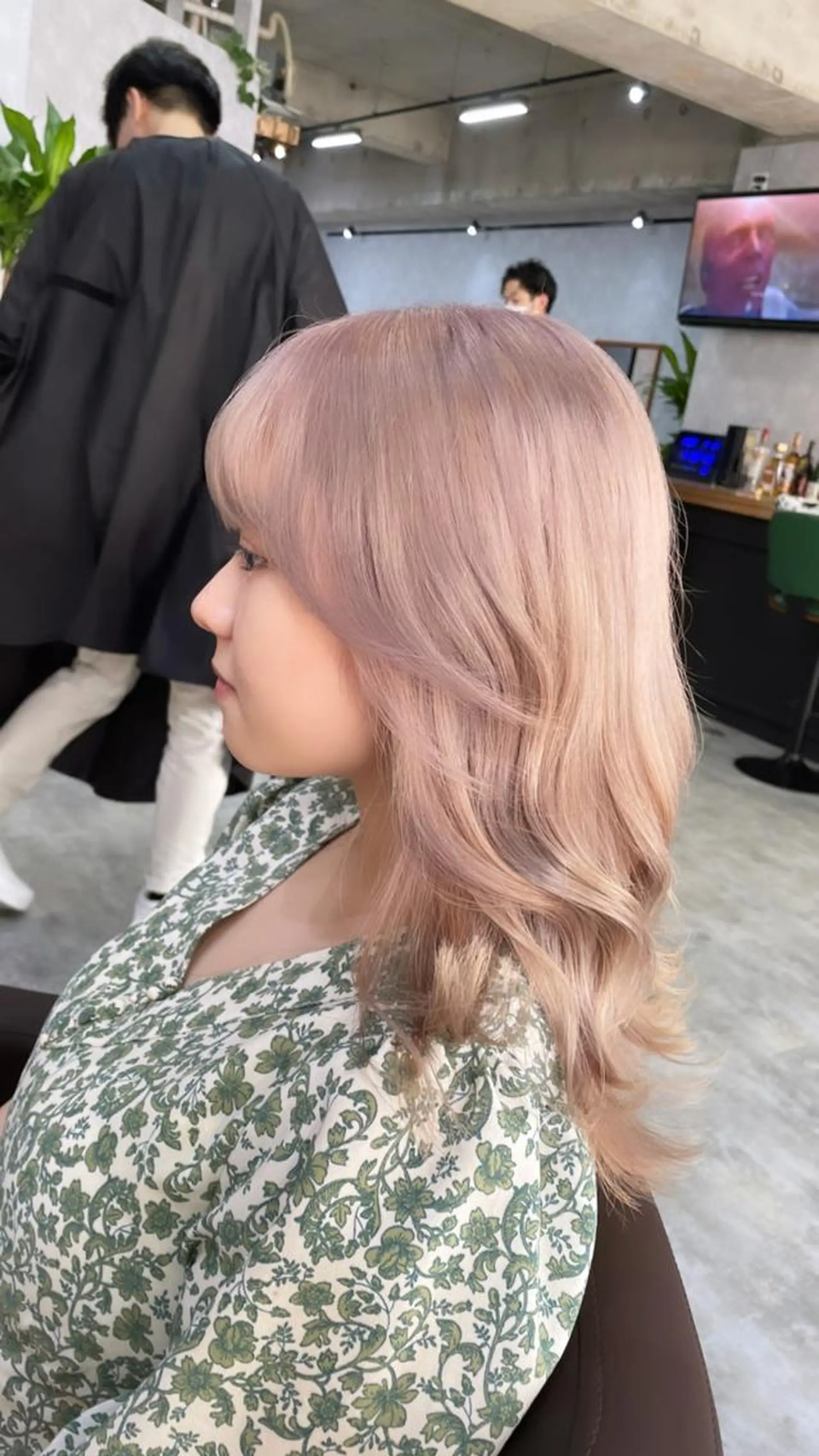 セミロング アッシュ 韓国風カラー ボブ ハイライト 韓国風ヘア ヘアカラー and K所属・and K 那覇小禄店のヘアスタイル