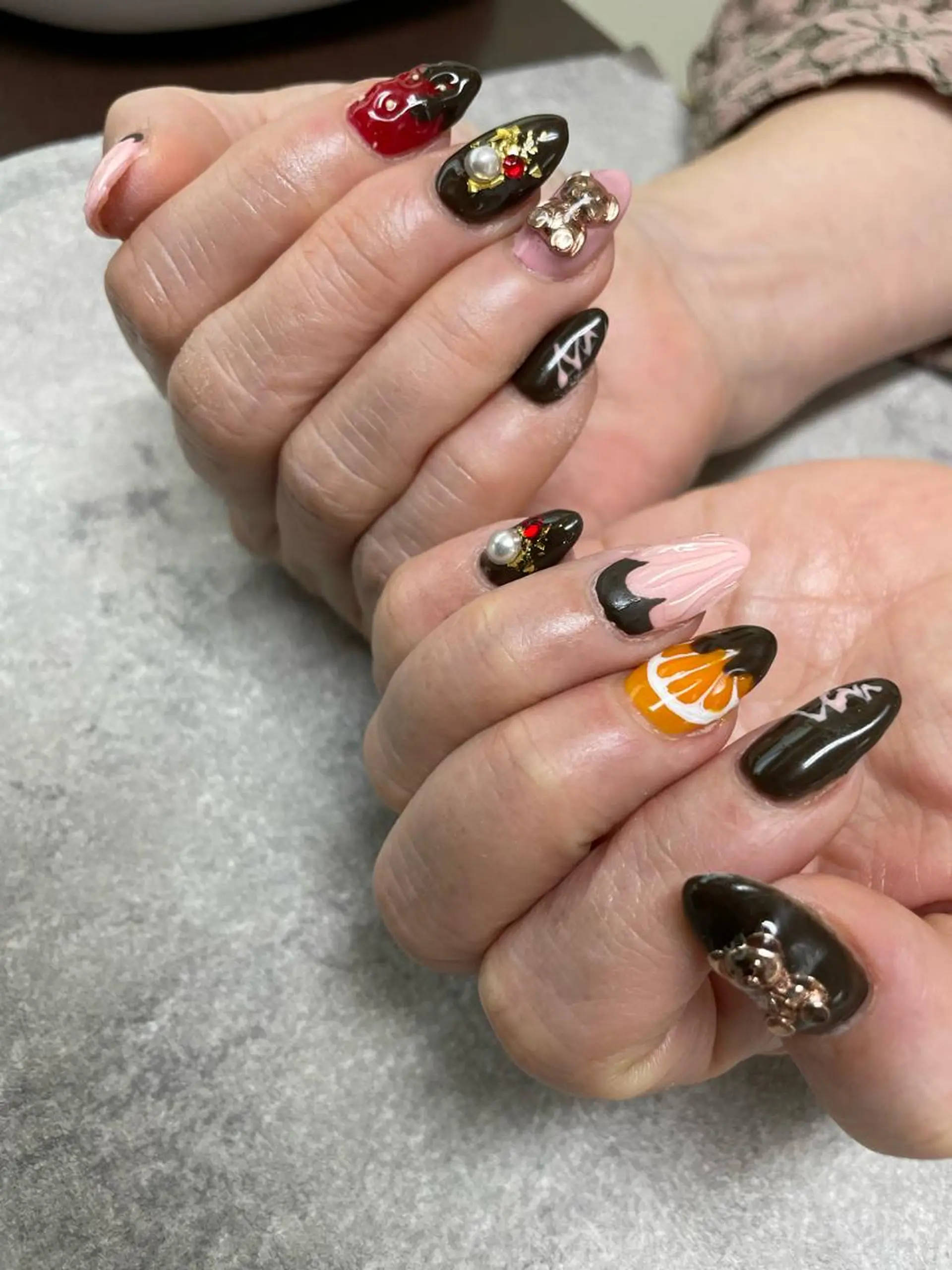 ネイル フットネイル フレンチネイル ジェルネイル グラデーション キラキラネイル ハンドネイル .N YUKIのネイルデザイン