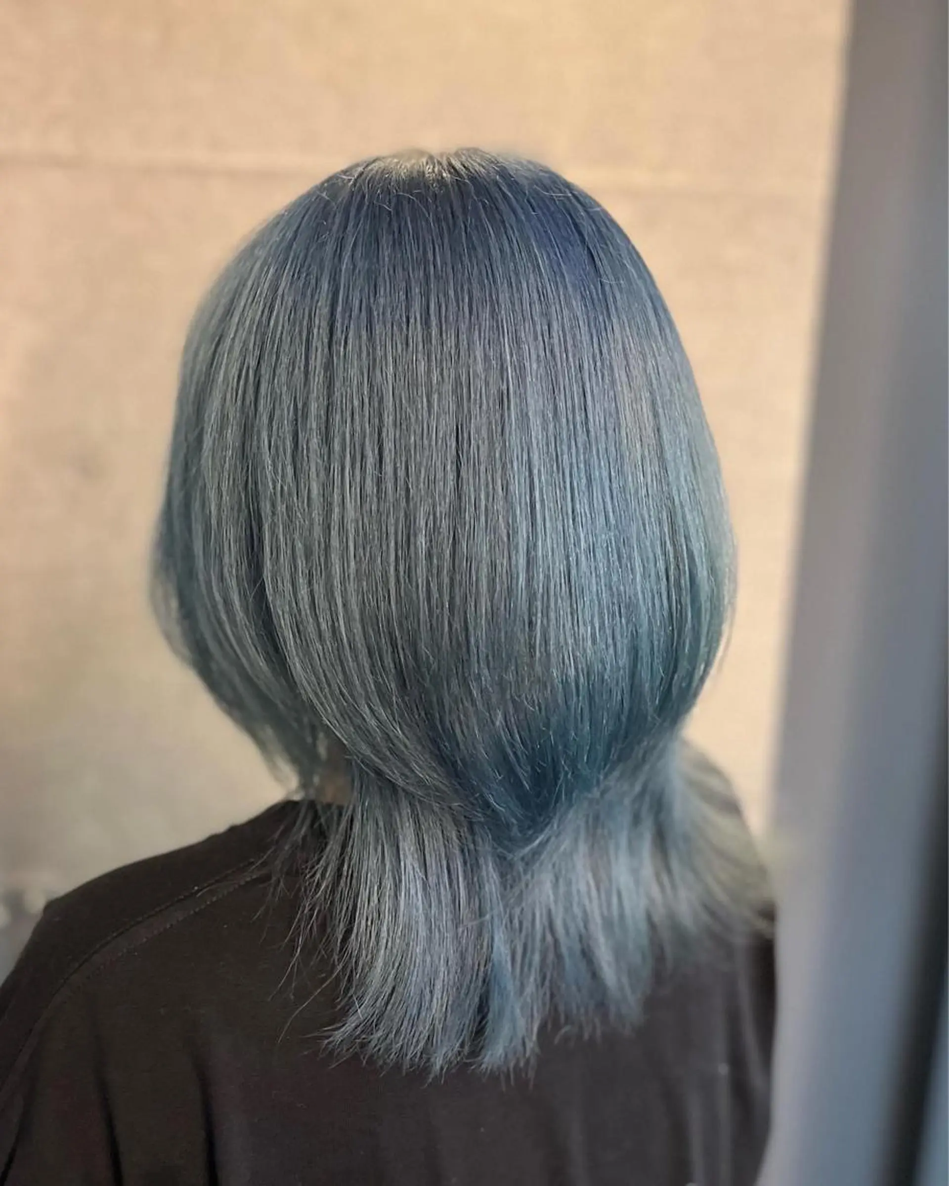 ミディアム カラー ブルーカラー ブルージュ ヘアカラー ＤＥＳＴ所属・吉野 瑳桜のヘアスタイル