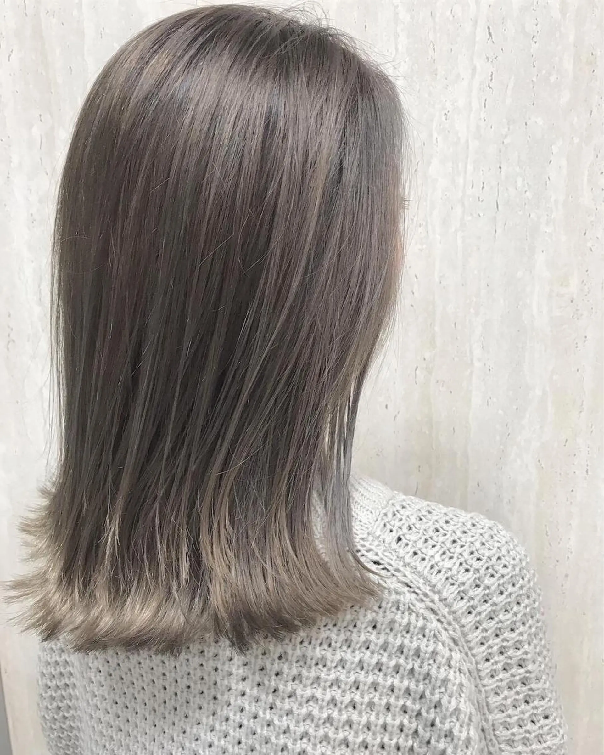 ミディアム カラー _WHITE＋ 南海難波店のヘアスタイル