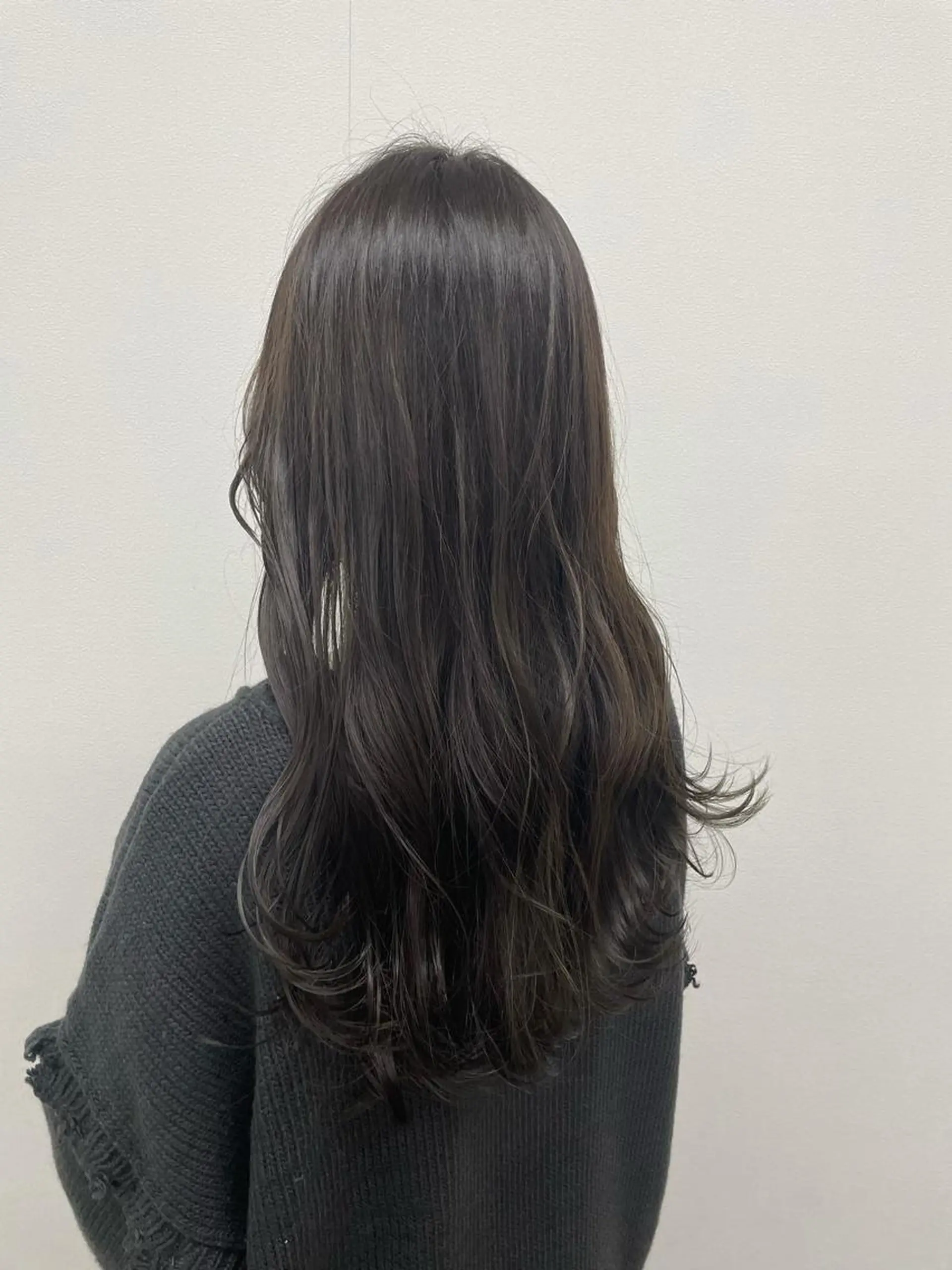 ロング カラー ヘアアレンジ アッシュ ベージュカラー ヨシンモリ 韓国風ヘア カット ヘアカラー トリートメント 酸性縮毛矯正🧴韓国 レイヤー/髪質改善のヘアスタイル
