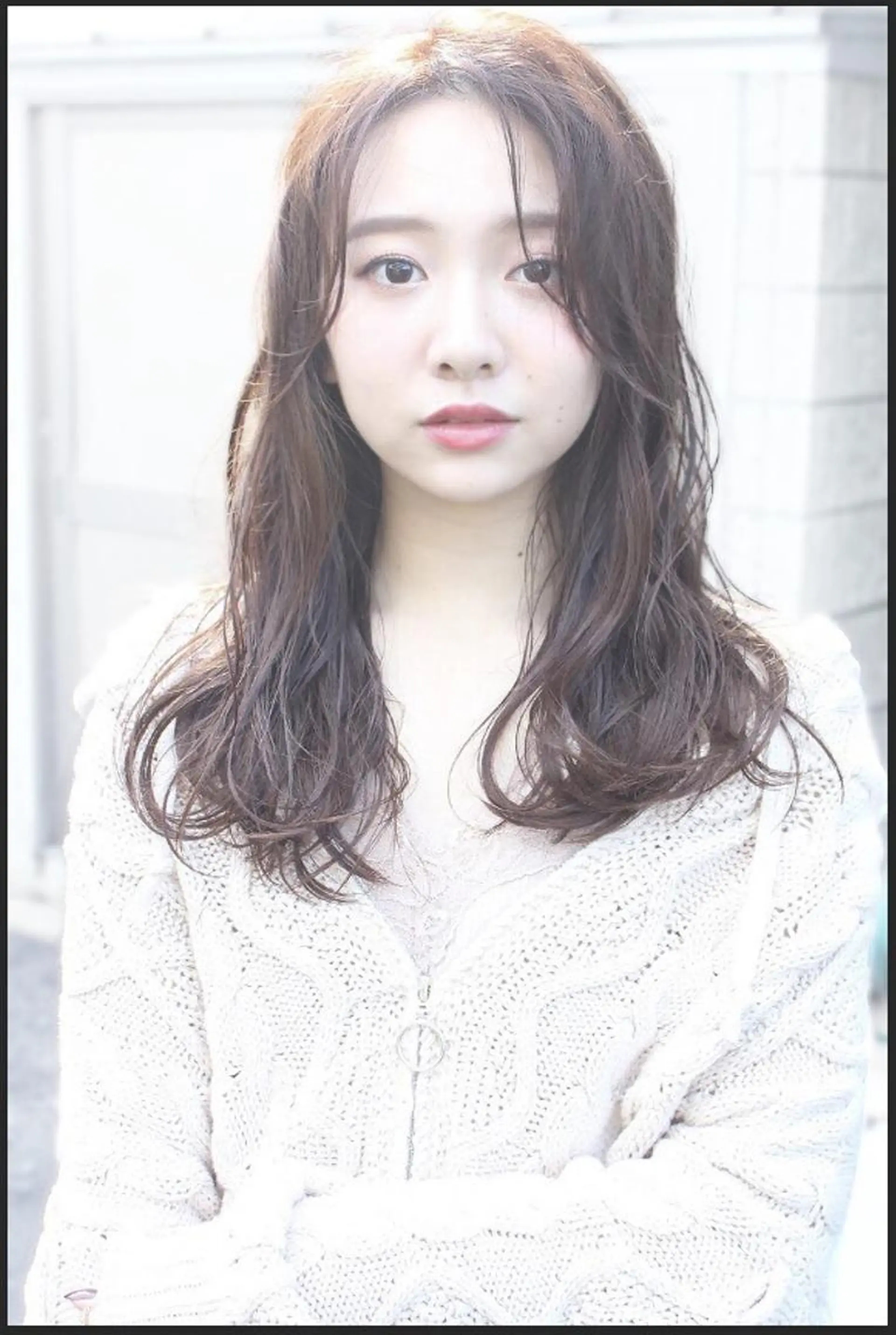 セミロング カラー 透明感カラー 川越 輝梨奈のヘアスタイル