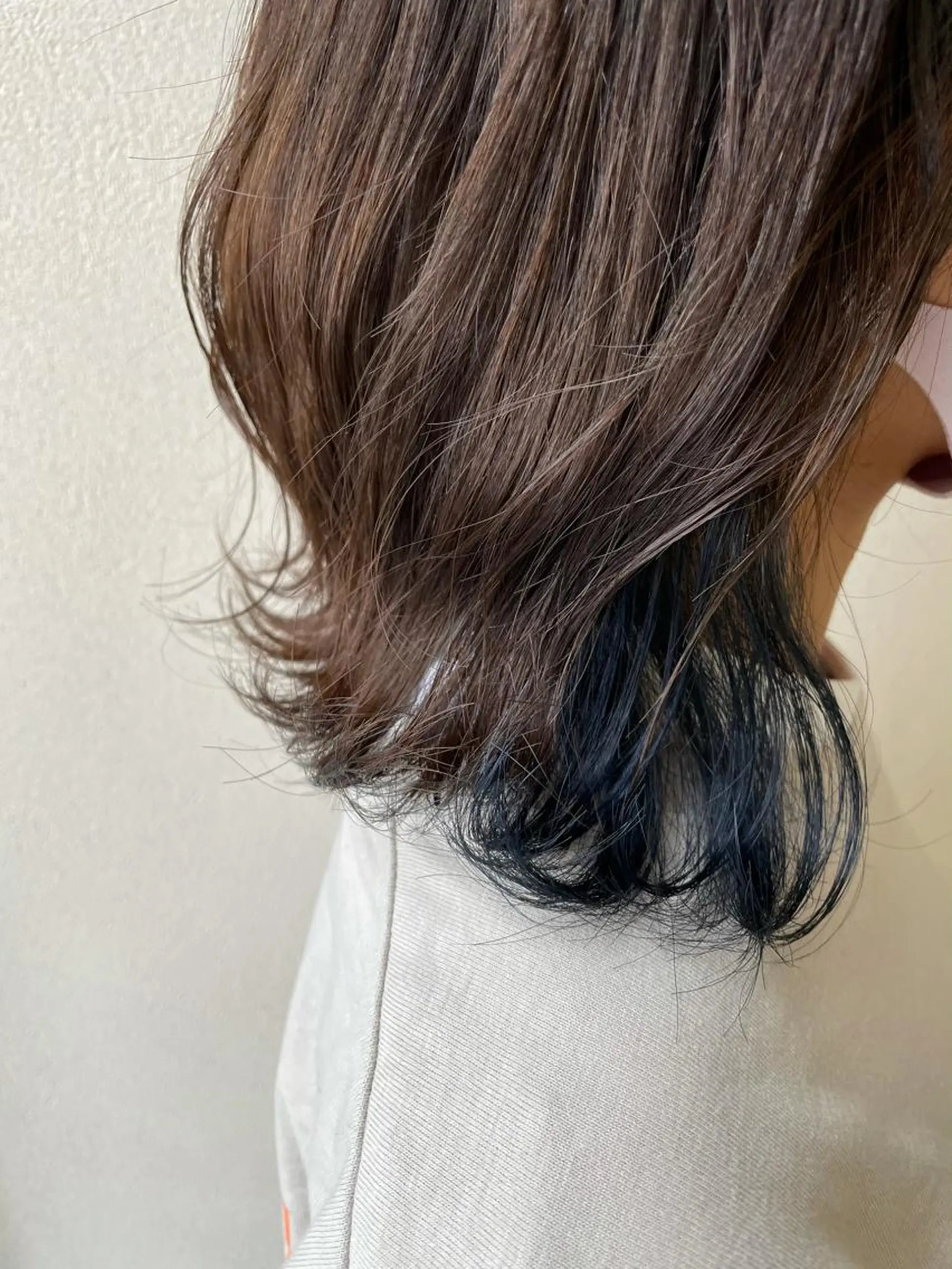 ミディアム カラー アッシュ アッシュブラウン ブラウンカラー インナーカラー ネイビーカラー 沢田 瞳のヘアスタイル