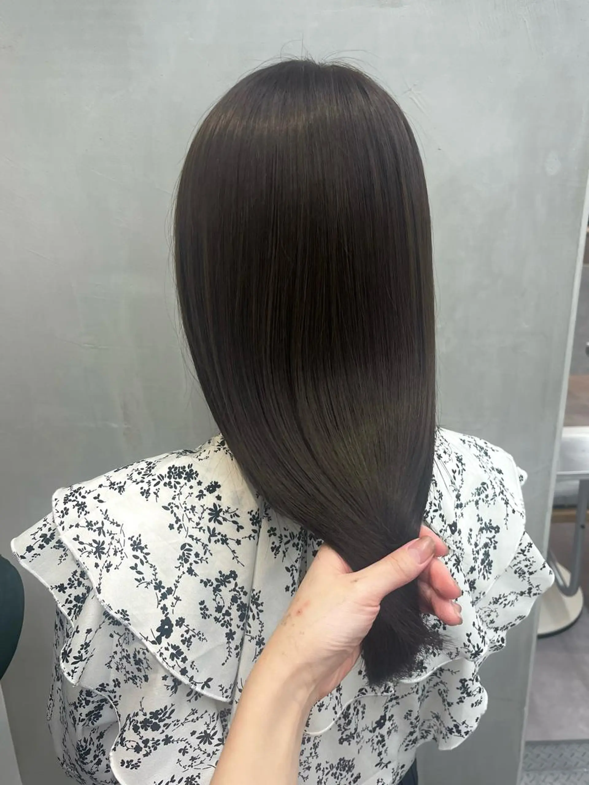 セミロング カラー charer eye salon所属・マブチ キサラのマツエク・マツパデザイン