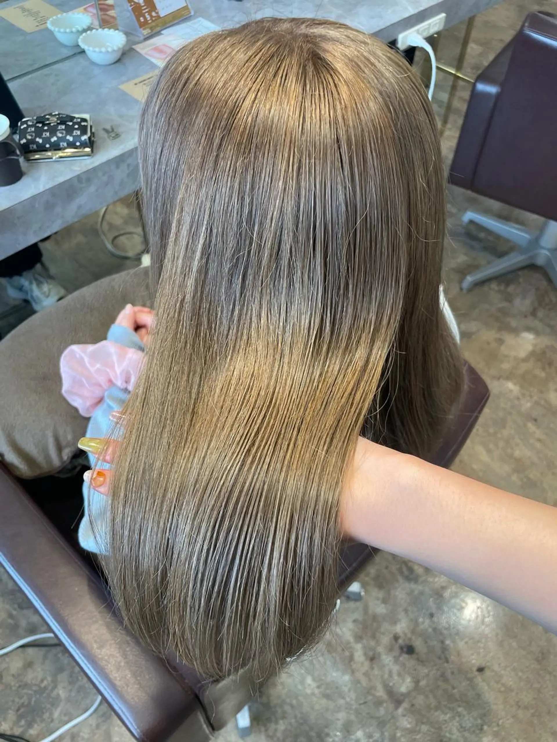 ミディアム 顔周りカット 森 愛佳のヘアスタイル