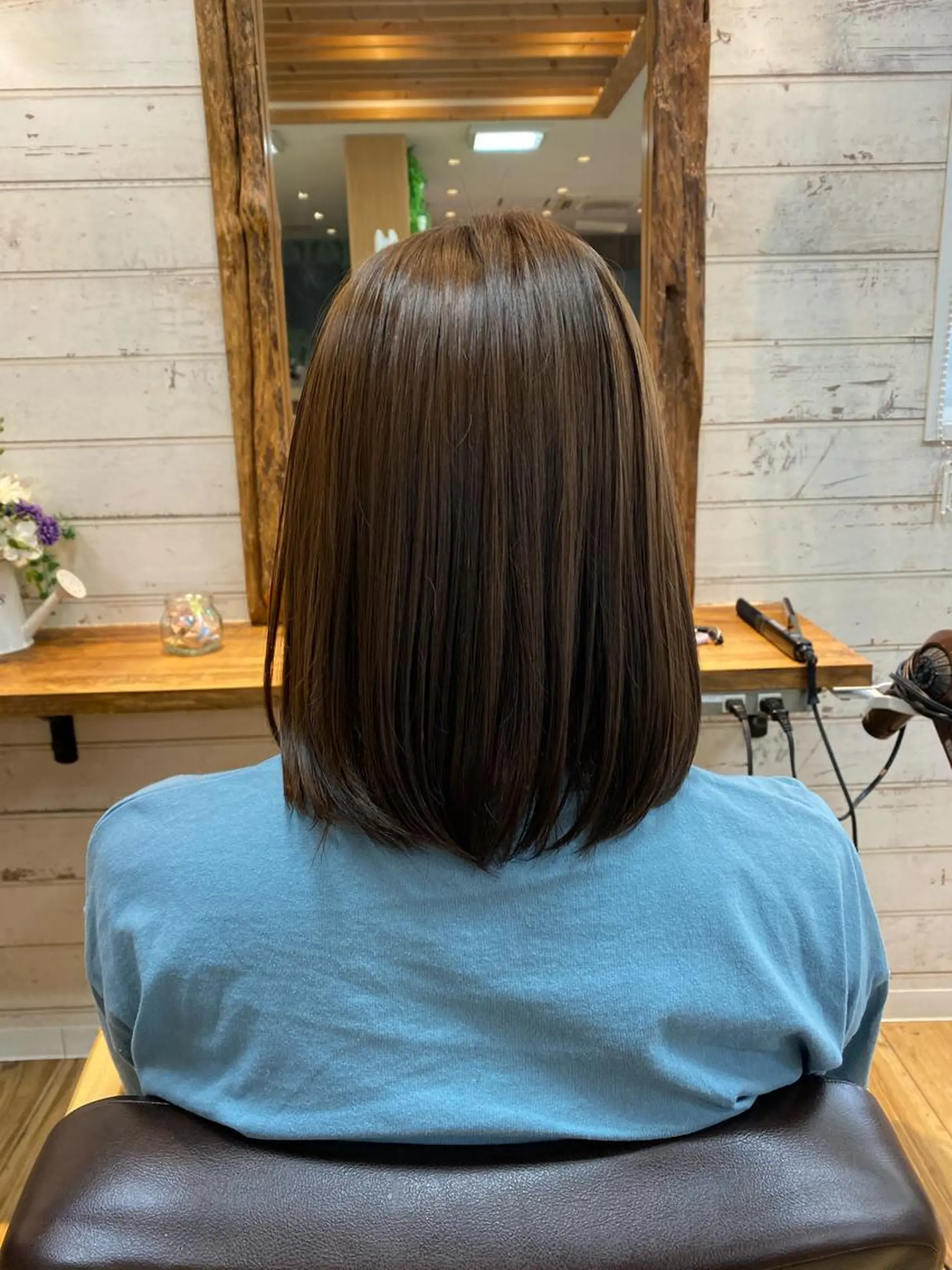 ミディアム カラー Eri .のヘアスタイル