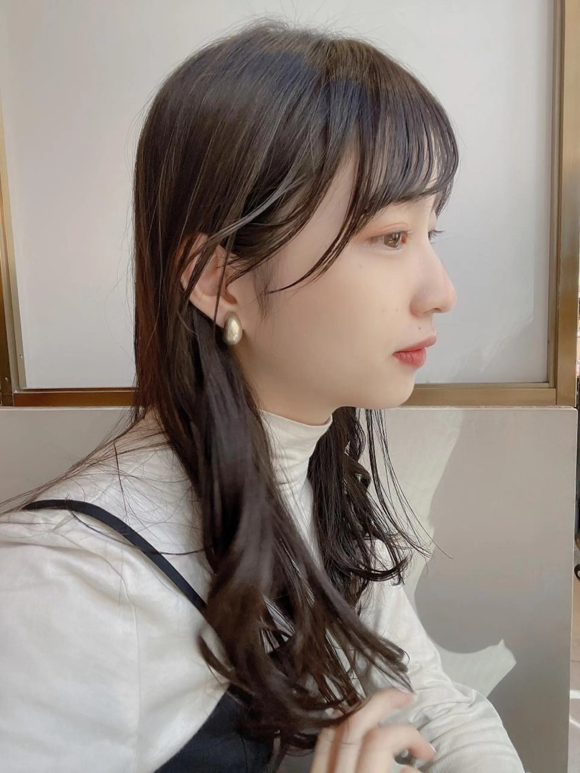 セミロング くびれヘア 顔まわりレイヤー ヨシンモリ 韓国風ヘア レイヤーカット カット ヘアカラー トリートメント ボブパーマ ウルフパーマのヘアスタイル