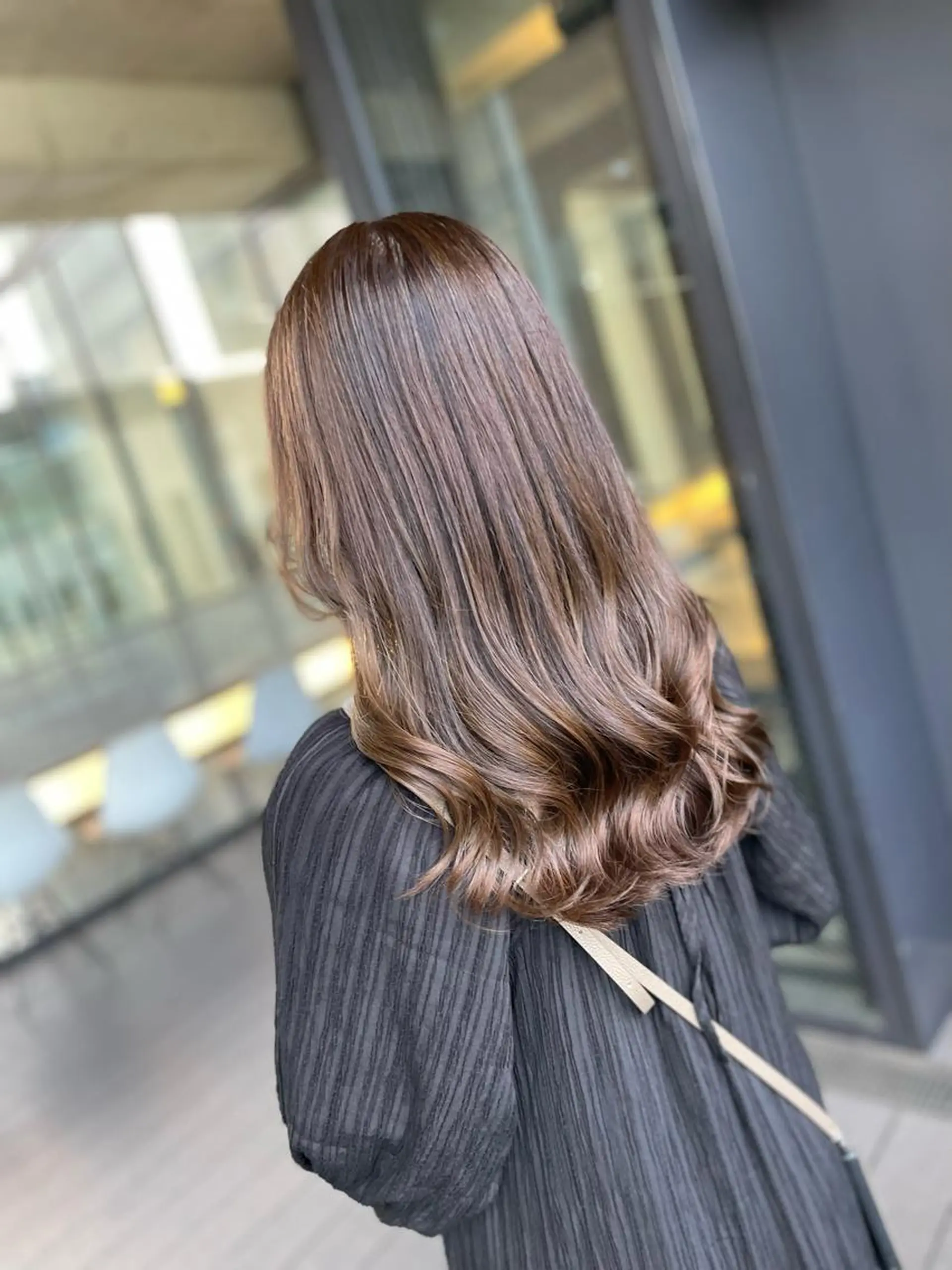 セミロング カラー ブリーチ 透明感カラー デート BOOTH share saron所属・今井 勝也のヘアスタイル