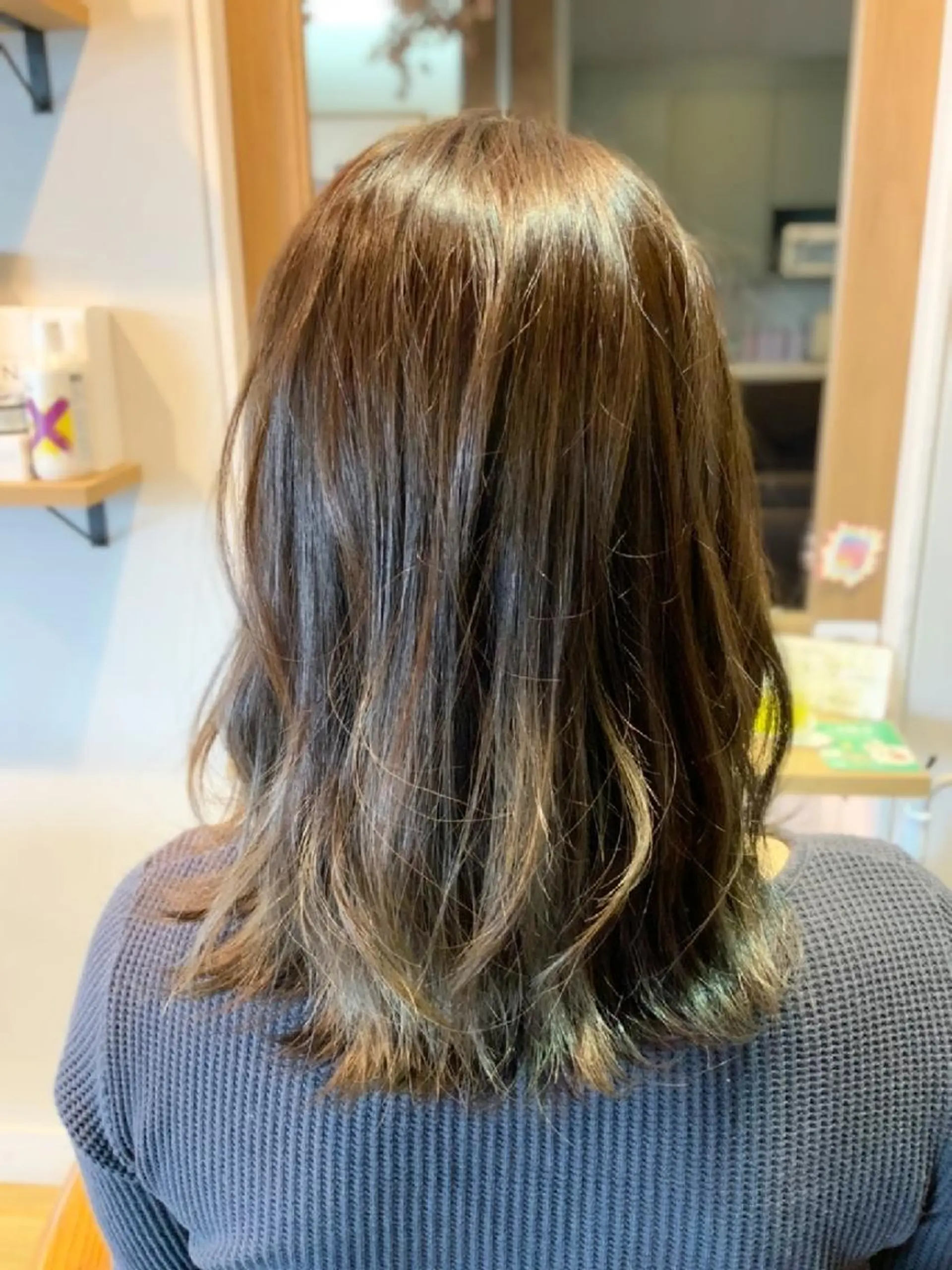 カラー アッシュ カット ヘアカラー トリートメント 堀 望美のヘアスタイル