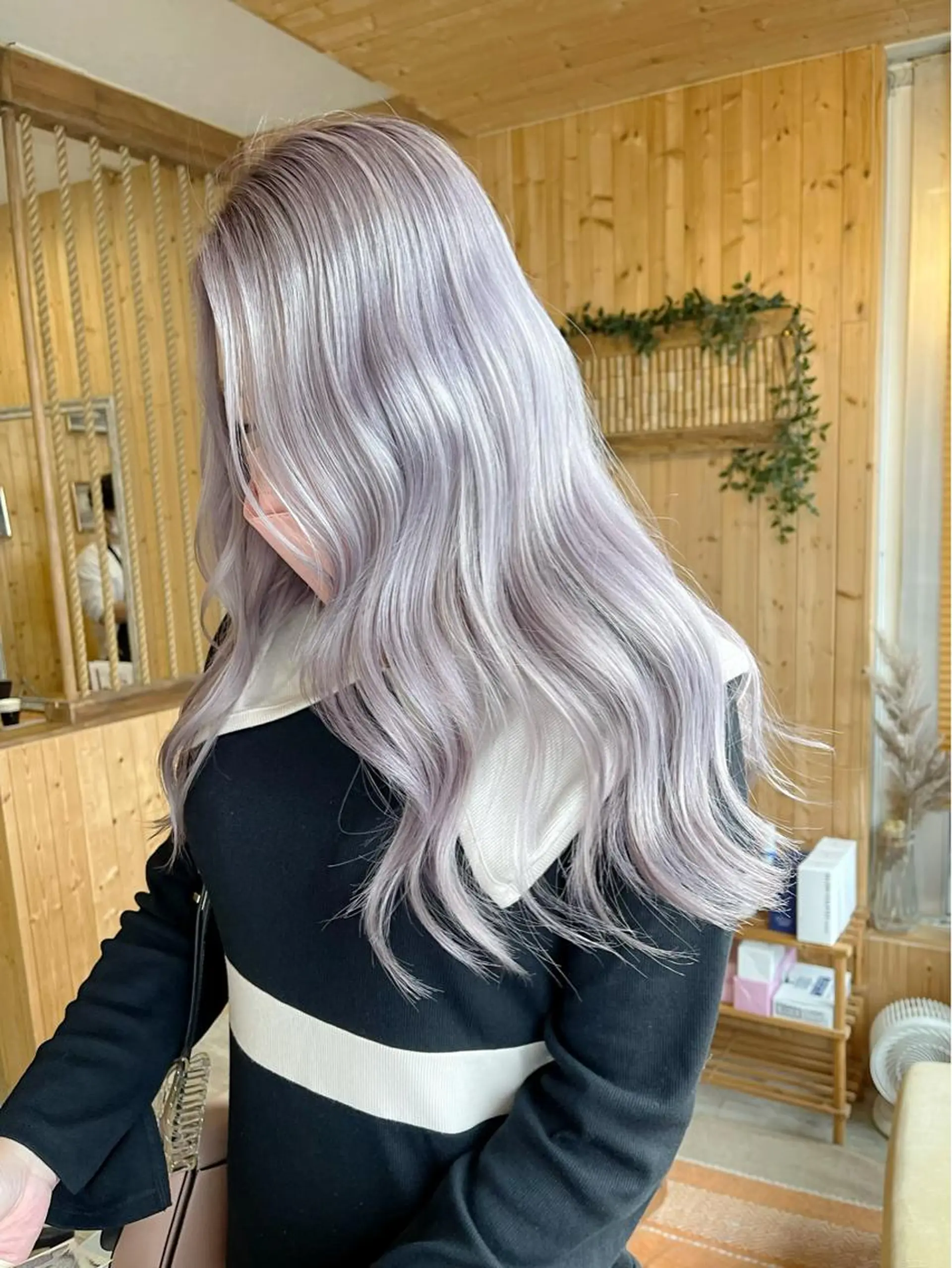 ロング ヘアカラー トリートメント 韓国レイヤー外国人風 透明感カラー髪質改善のヘアスタイル