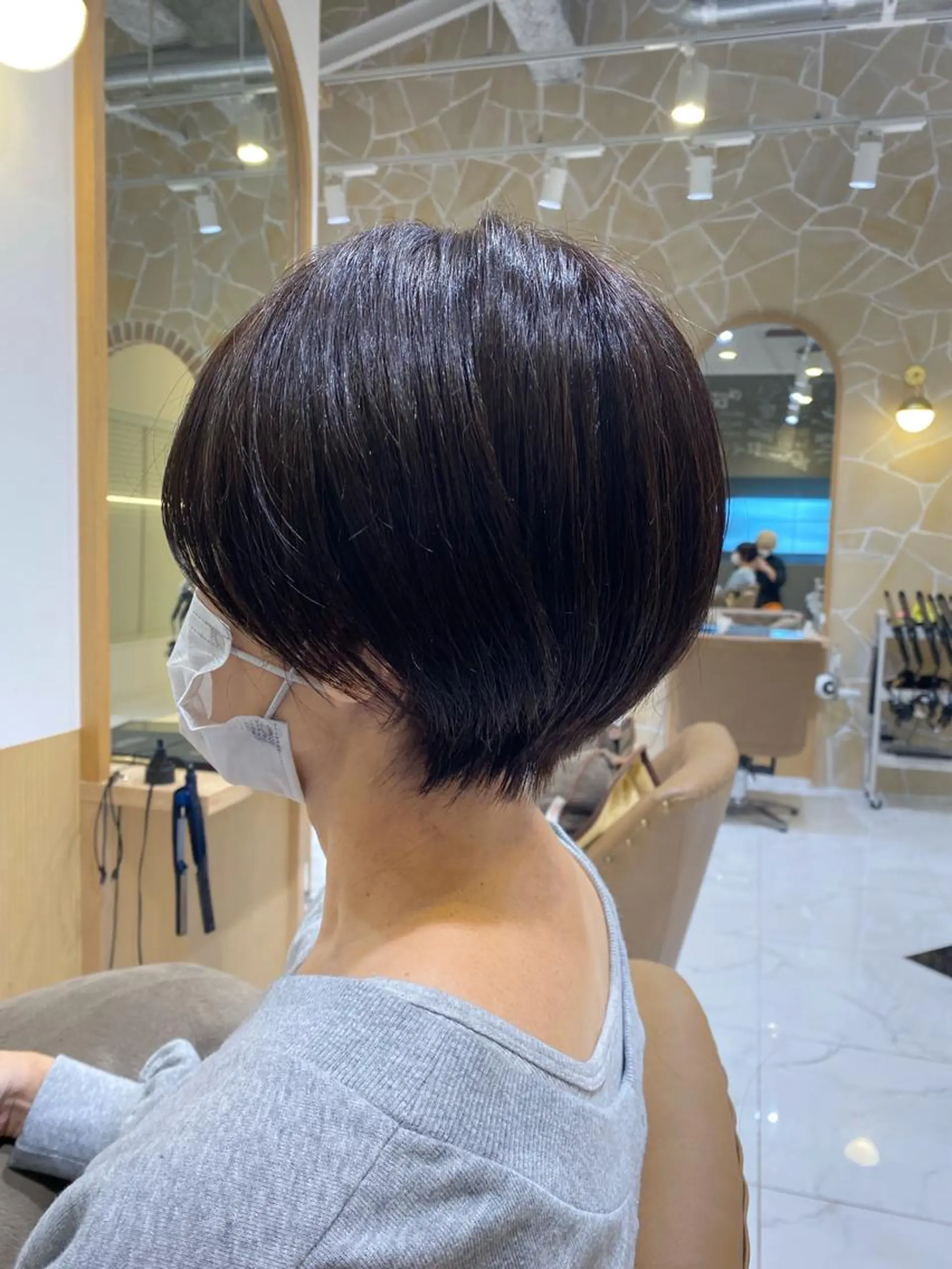 ショート ショートボブ 丸みショート ボブ ショートヘア カット ヘアカラー 坂井 茅聖のヘアスタイル