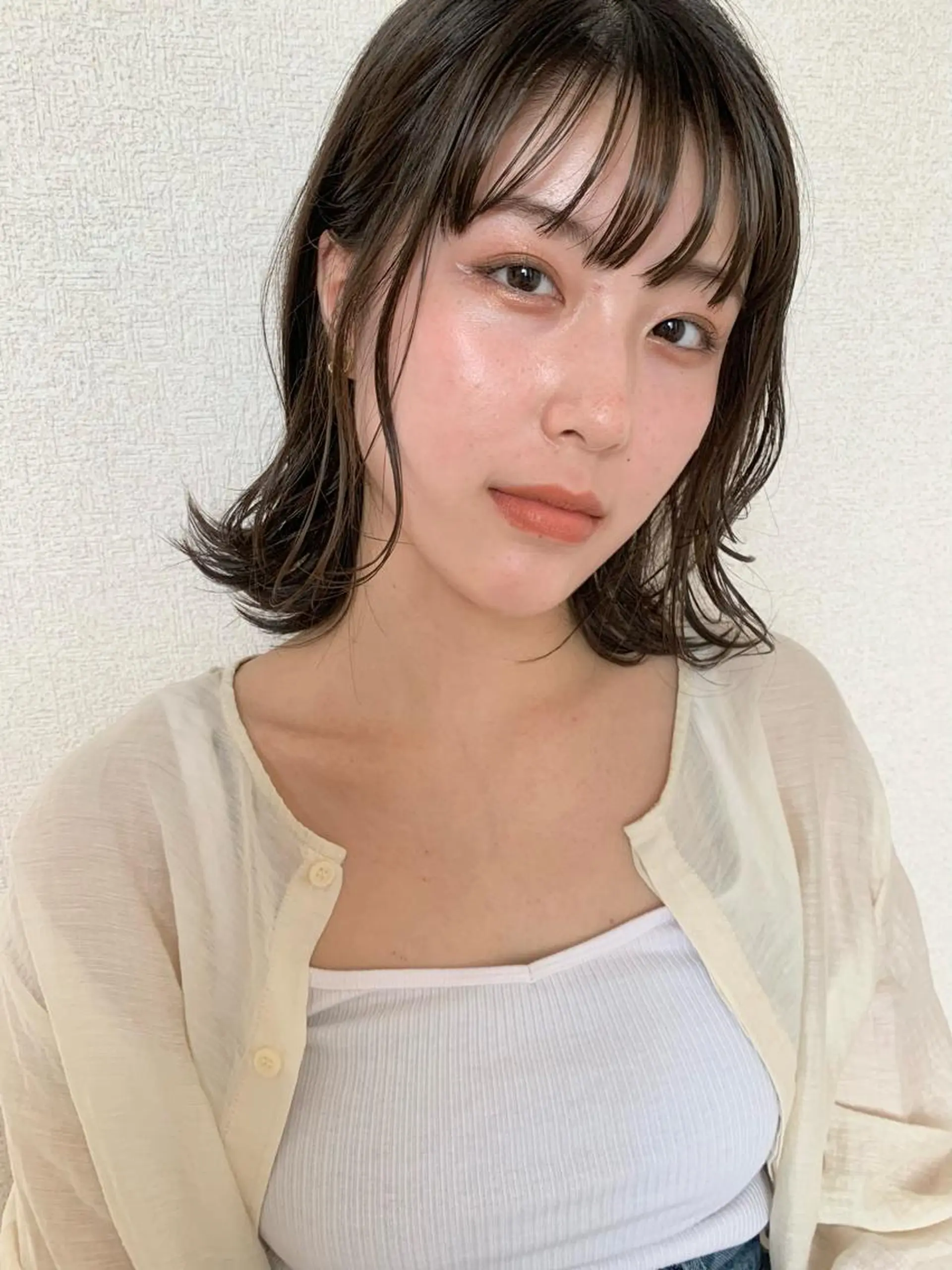 ミディアム カラー メンズ メンズブリーチ ブリーチ 透明感カラー ブリーチなしカラー pu+on. nailworks所属・fuyumi / ニュアンスネイルのネイルデザイン